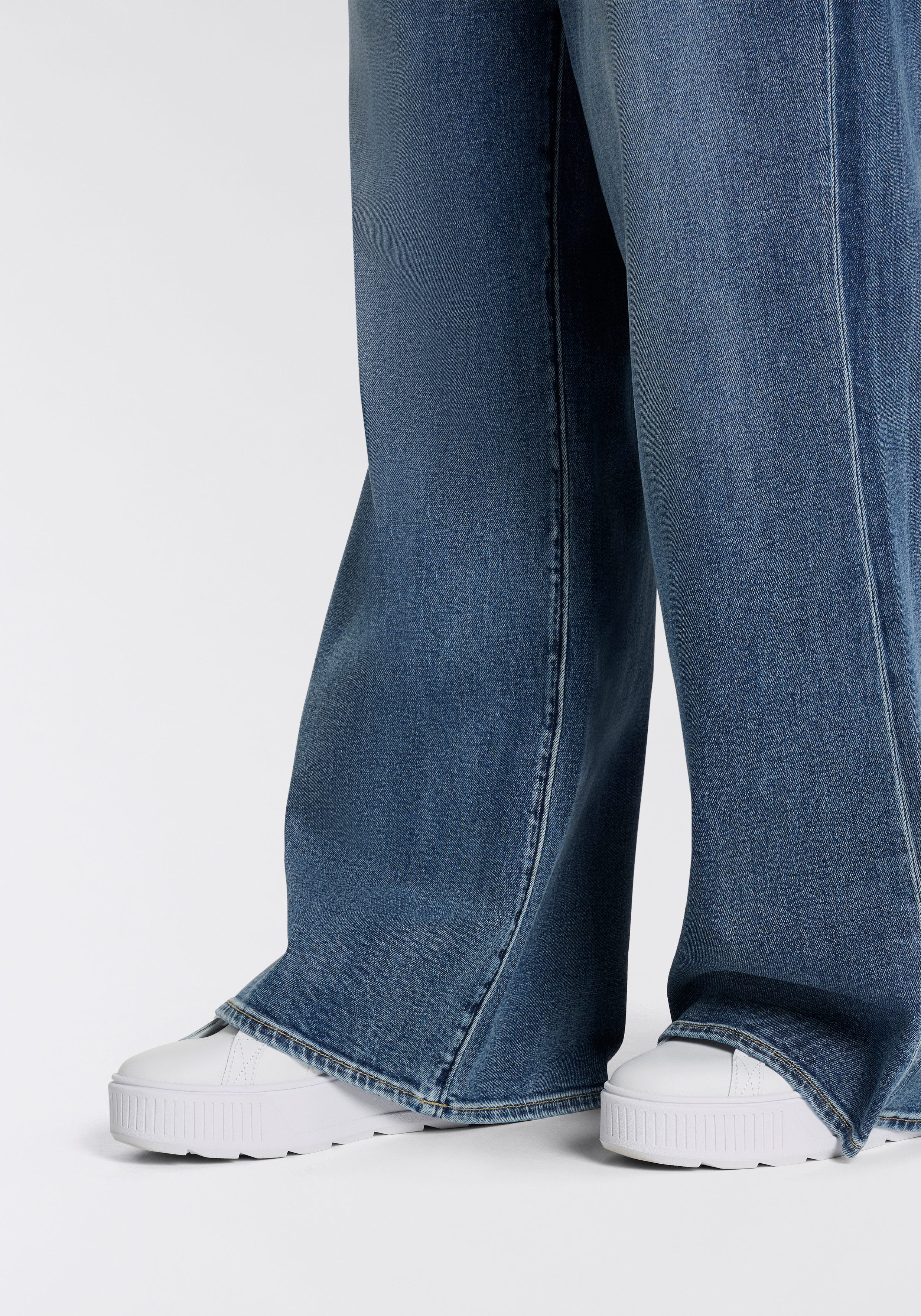 Herrlicher 5-Pocket-Jeans Brooke Wide Denim Comfort im Wide Fit