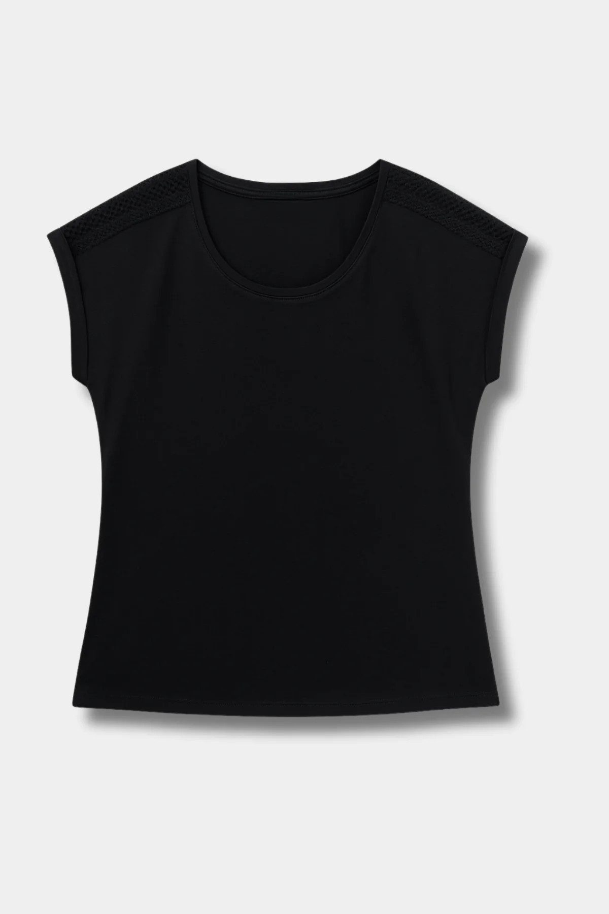 Shape of You Blusentop Kurzärmelige Strickbluse mit Spitzendetail an der Schulter.