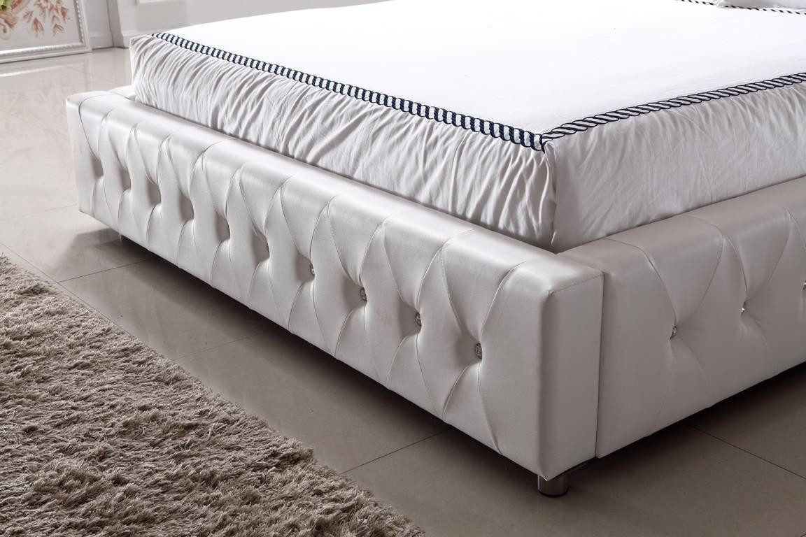 Xlmoebel Polsterbett Luxus Doppelbett aus Leder im Chesterfield-Design (Doppelbett, 1-tlg., Designer Bett B04 White), Hergestellt in Europa