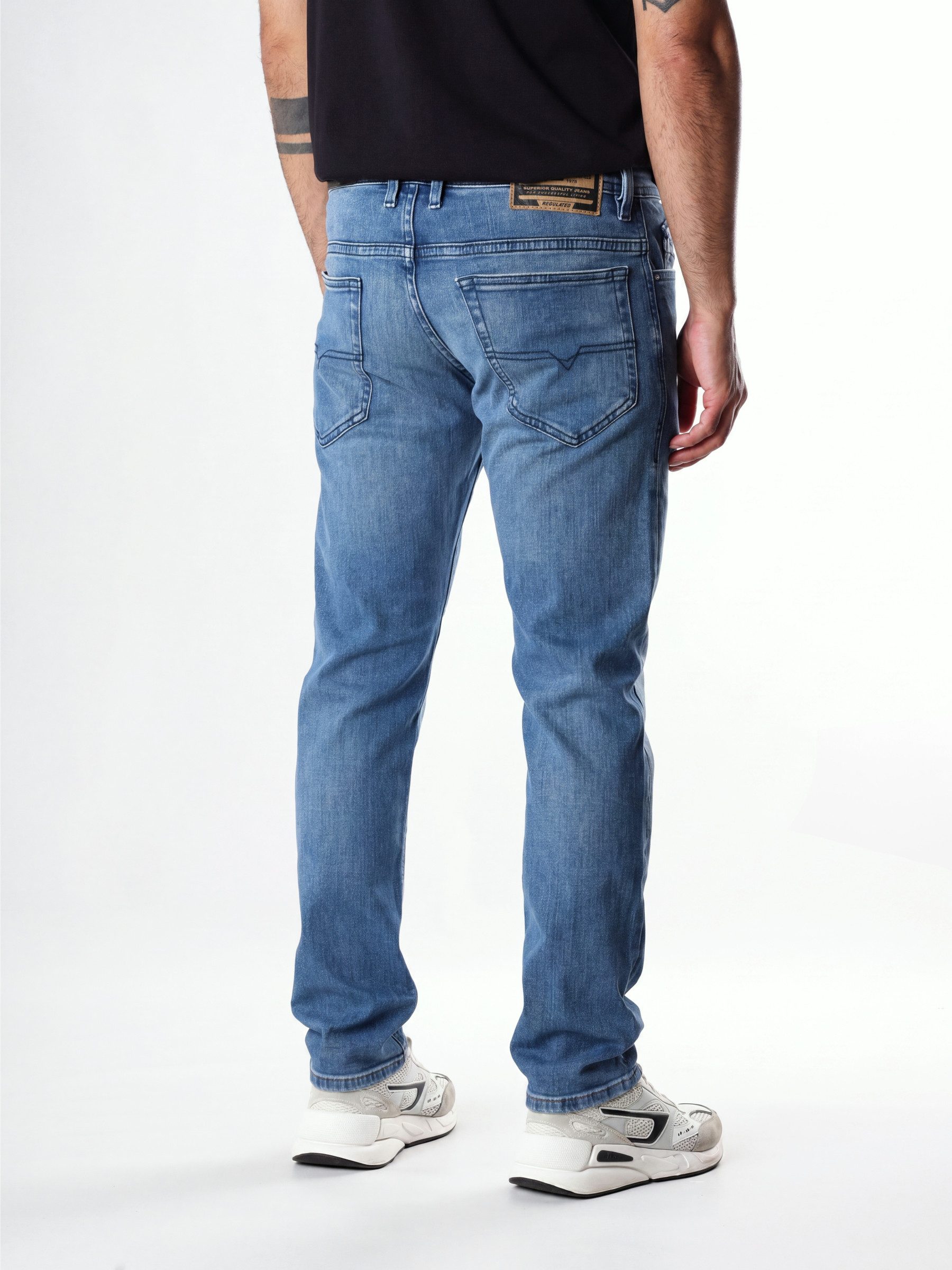 Diesel Slim-fit-Jeans niedrige Leibhöhe - THOMMER-R - Länge:32 Leichter Denim, mittlerer bis hoher Stretch – Bild 2 von 3