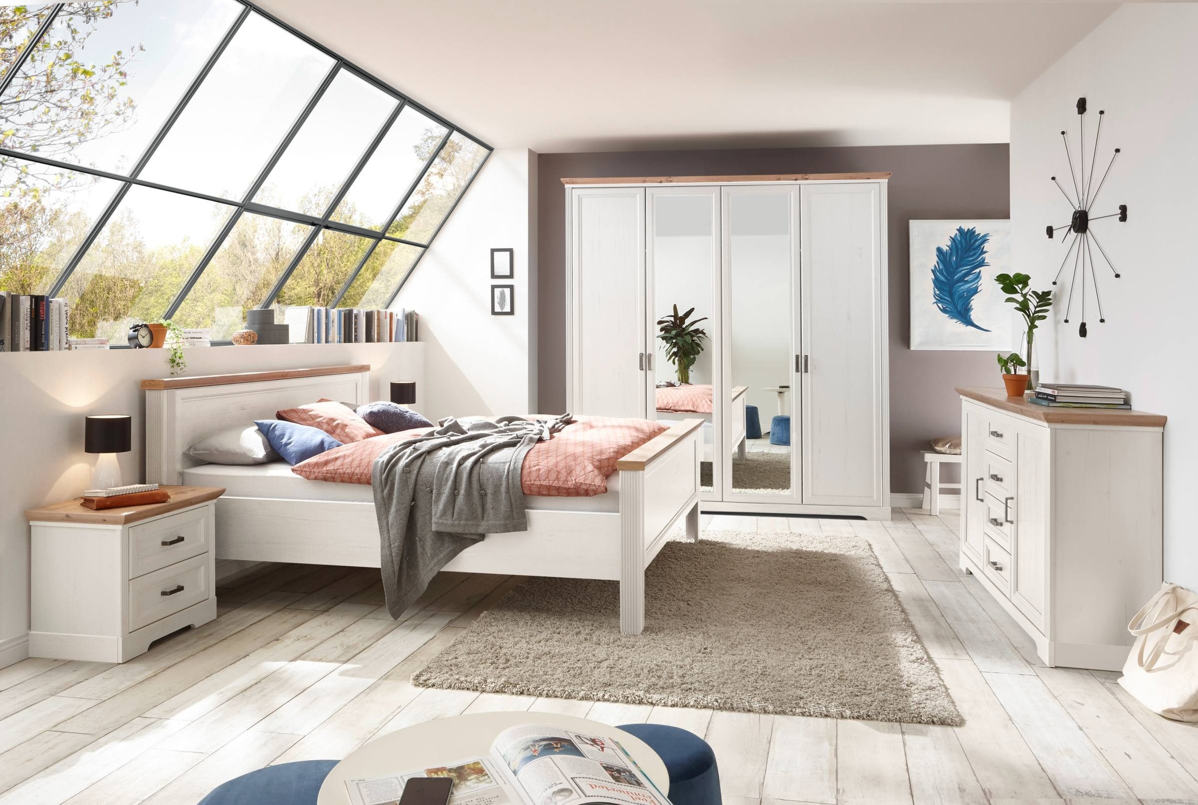 Schlafkontor Schlafzimmer-Set Schlafzimmer JASMIN mit 4-trg. Schrank und Doppelbett Pinie weiß Optik, (Komplett-Set, 5-tlg., Kleiderschrank, Doppelbett, 2x Nachtkommode, Sideboard)