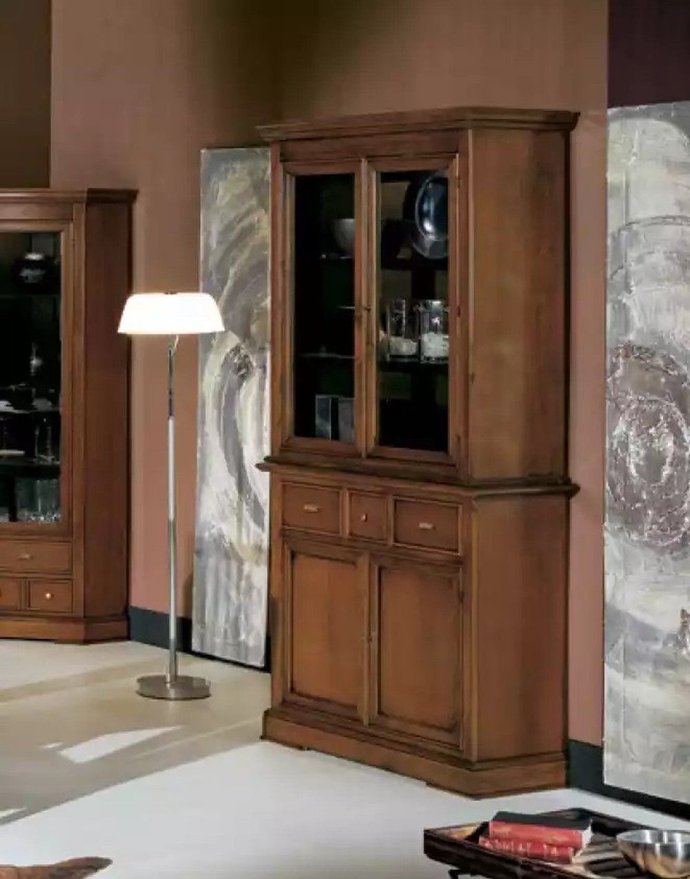 Vitrine Edler Gläserner Schrank in Braun – Klassische Vitrine aus Holz