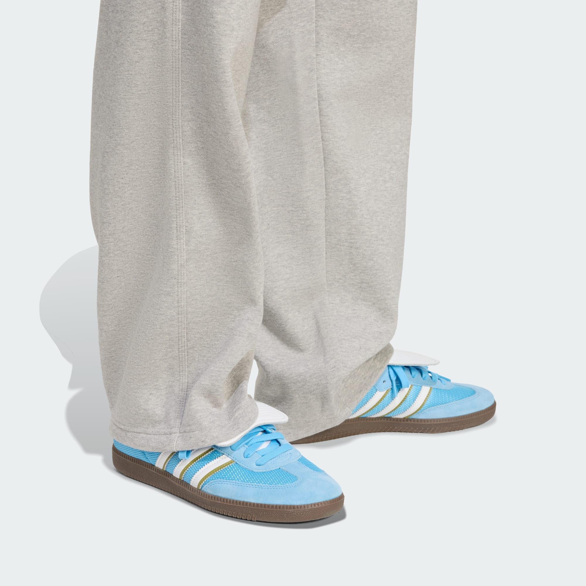 adidas Originals Jogginghose TREFOIL ESSENTIALS HOSE, BEINABSCHLÜSSE OHNE SAUM (1-tlg)