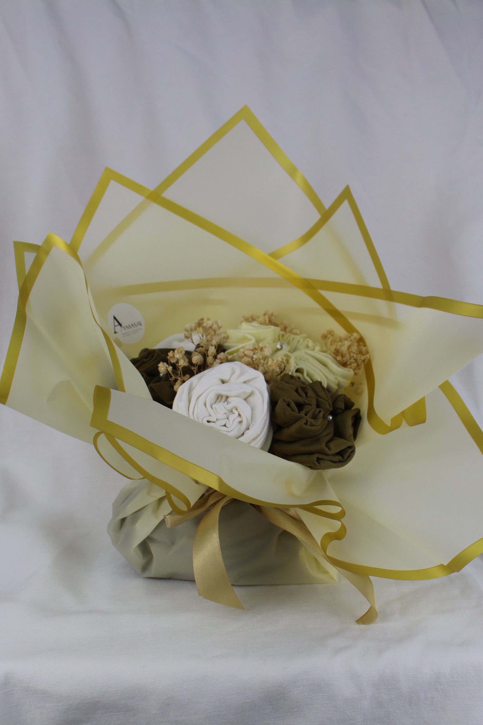 Aymasal Kopftuch Hijab Bouquet Strauss - Geschenkstrauß persönliches Geschenk Islam, (Mehrteiliges Set, 3 Jersey Hijabs, 4 Hijab Nadeln, Bouquet Geschenkverpackung), Hijab Geschenkstrauß Jersey Kopftuch Set 3 Tücher Geschenkidee für Eid