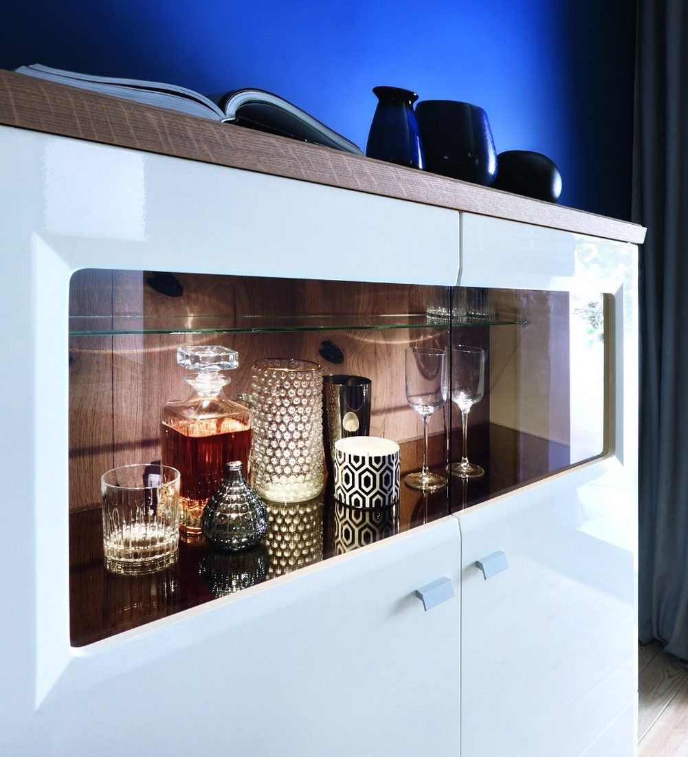 JVmoebel Vitrine Eleganter Barschrank aus Massivholz in Weiß mit beigen Holzfüßen (1-St) Made in Europa