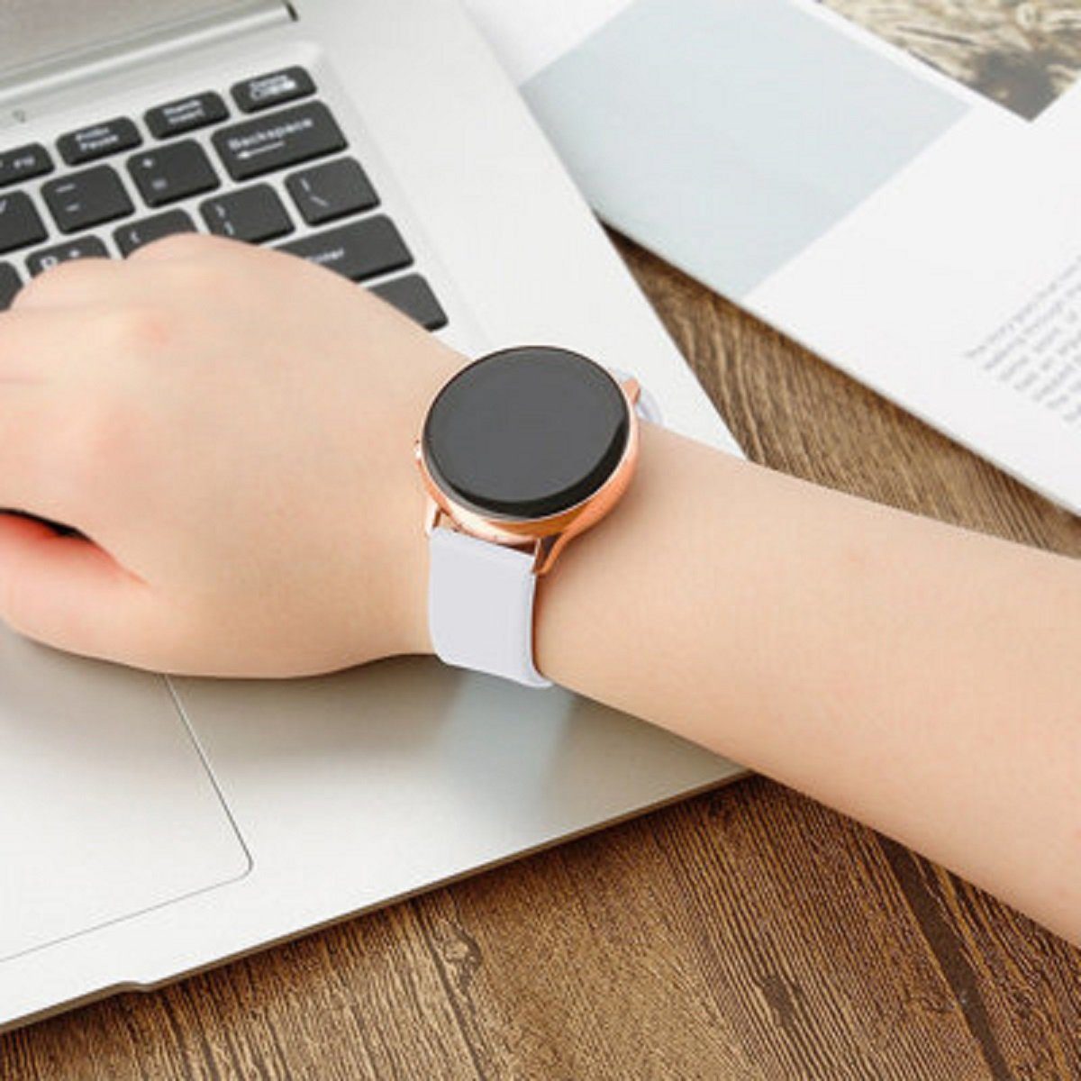 Hurtel Uhrenarmband universal Ersatz Smartwatch-Armband Silikonarmband Rot Breite 22mm