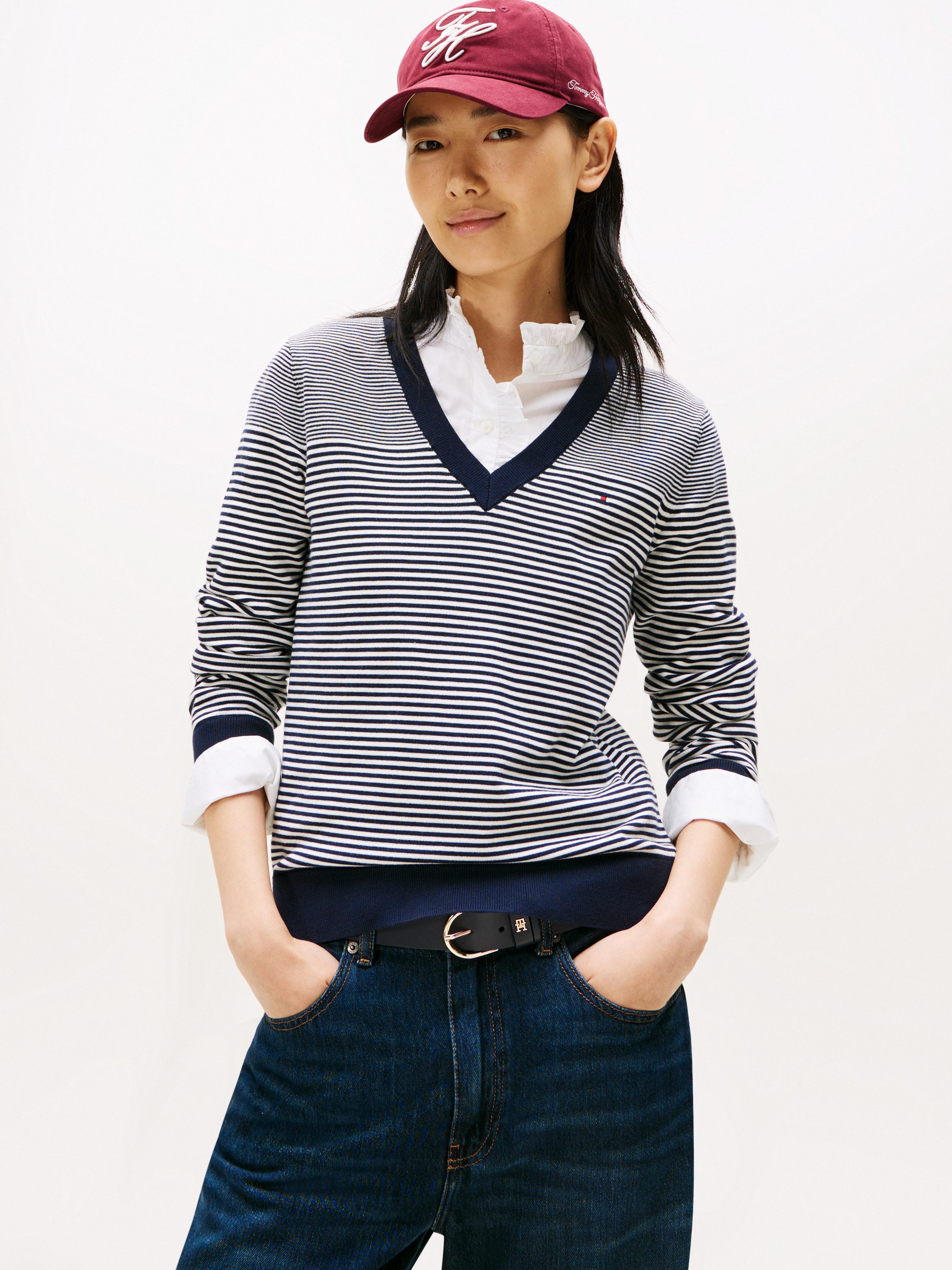 Tommy Hilfiger V-Ausschnitt-Pullover mit Logo-Stickerei günstig online kaufen
