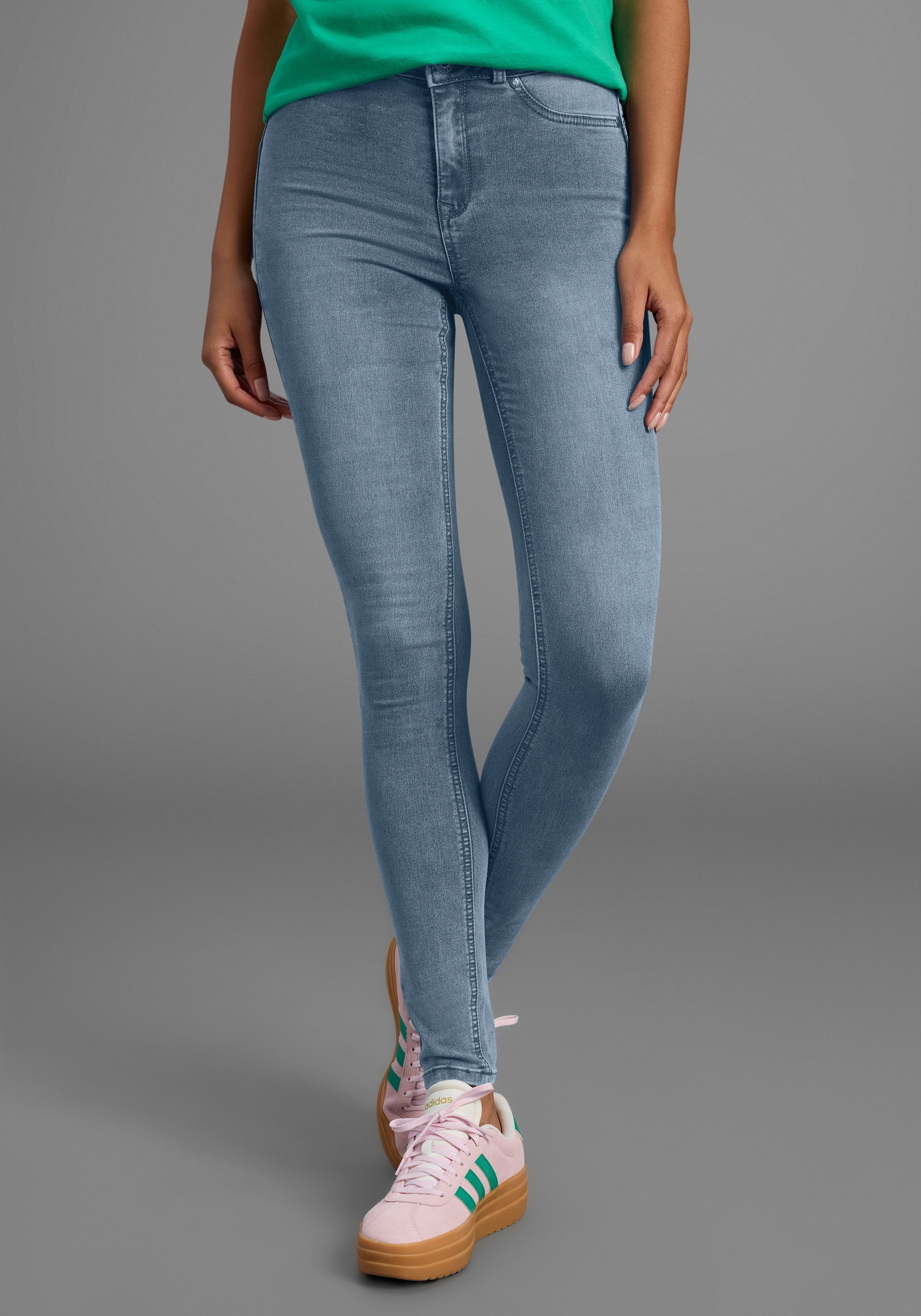 Arizona Skinny-fit-Jeans Ultra Stretch skinny-fit, betonte Taille, shaping- günstig online kaufen
