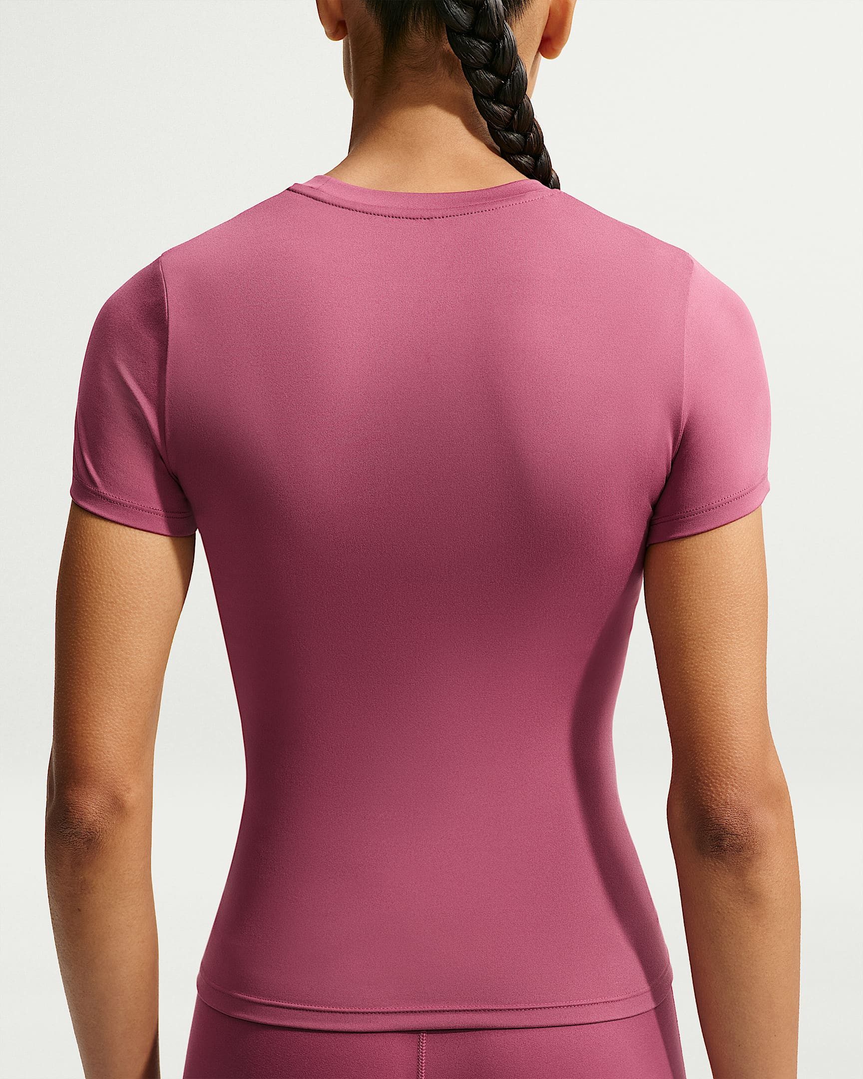 Nike Funktionsshirt W NK ONE FITTED SS TOP atmungsaktiv, Kurzarm, mit Rundhalsausschnitt, schnell trocknend