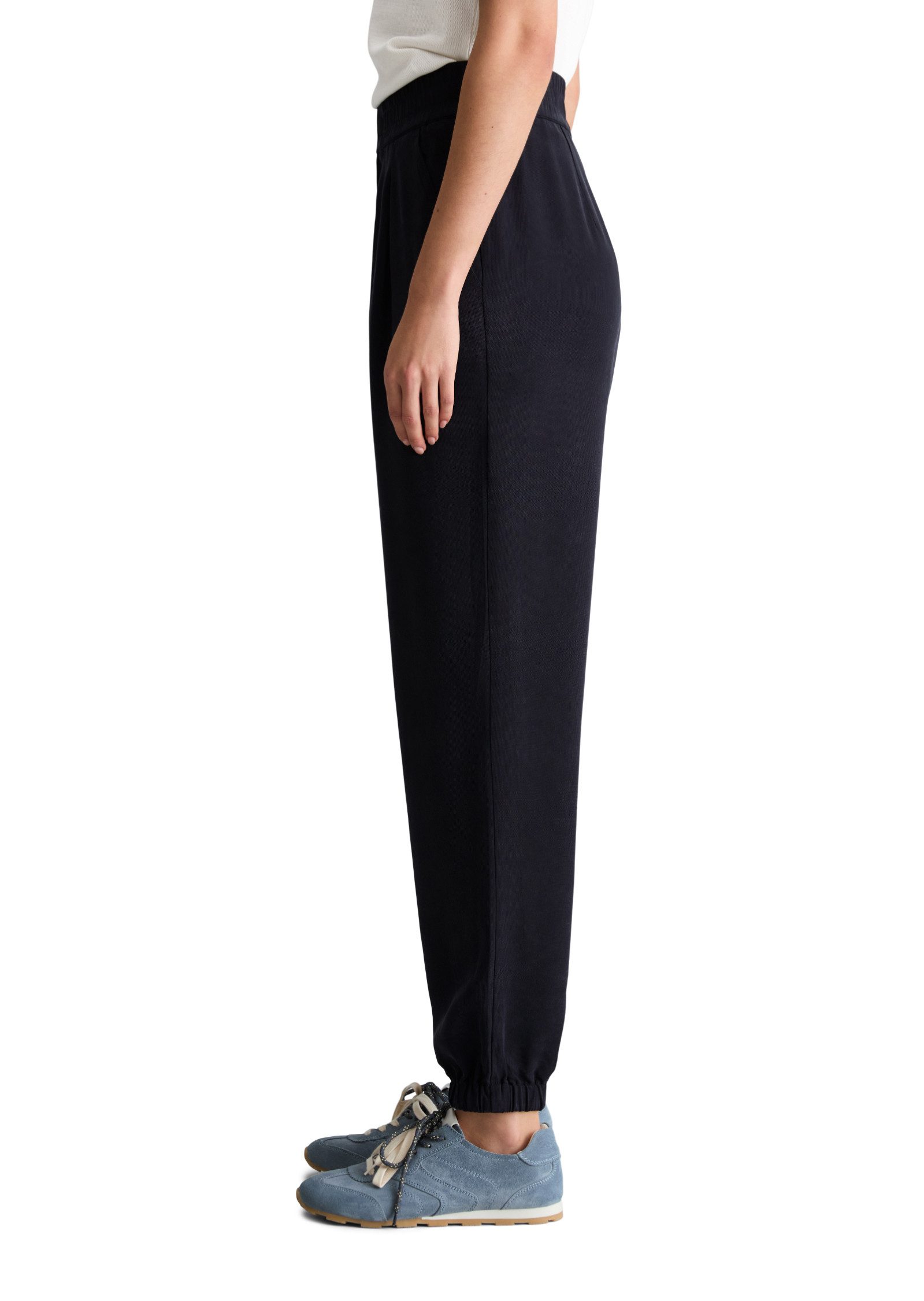 Marc O'Polo DENIM Chinohose aus LENZING™ Lyocell – Bild 2 von 5