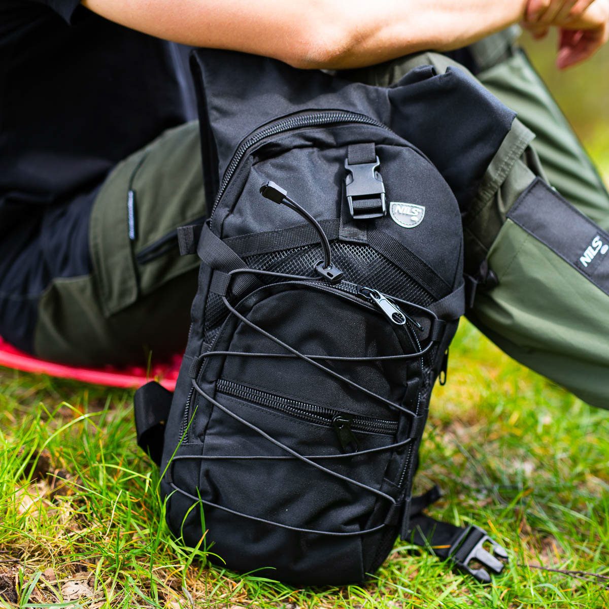 NILS CAMP Wanderrucksack kleiner Outdoorrucksack Travelrucksack Rucksack CRAB, leichter, taktischer Rucksack – Bild 3 von 5