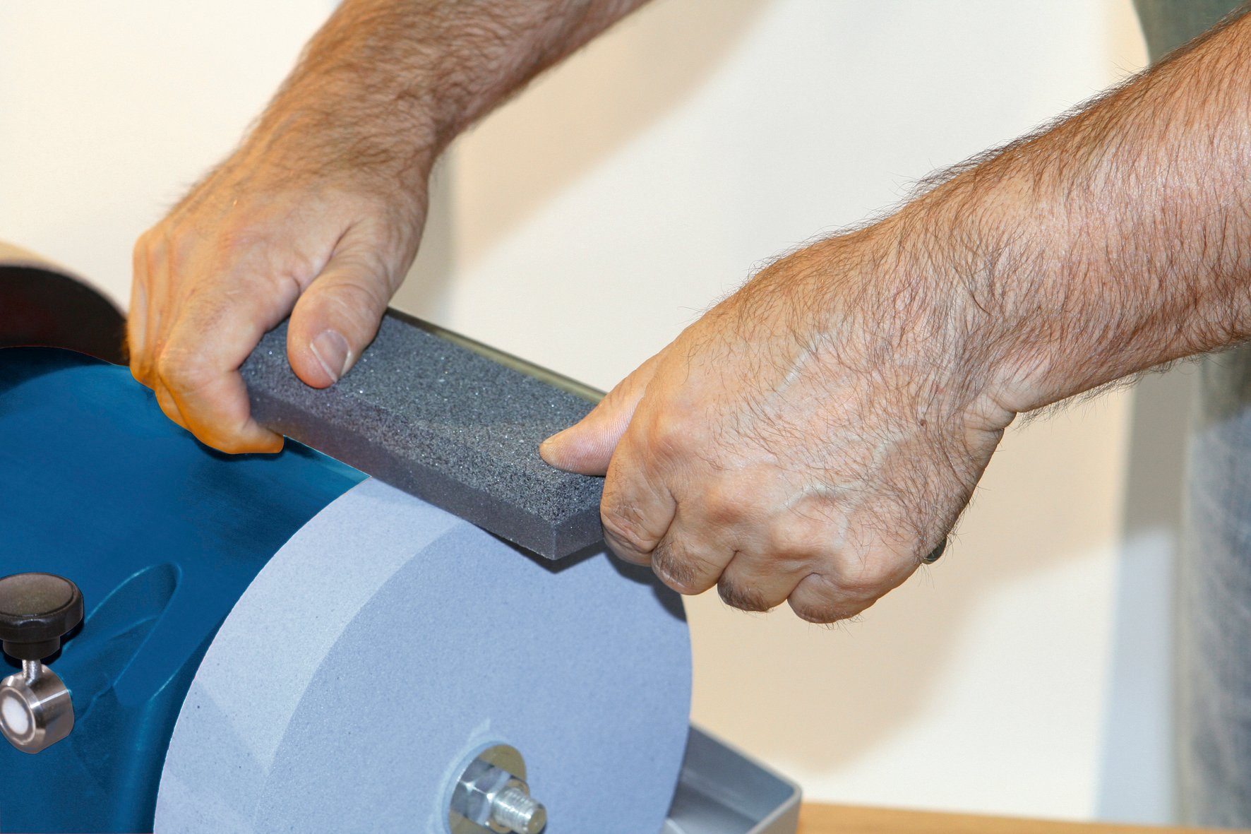 Scheppach Nass-Trockenschleifer TIGER 2500 günstig online kaufen