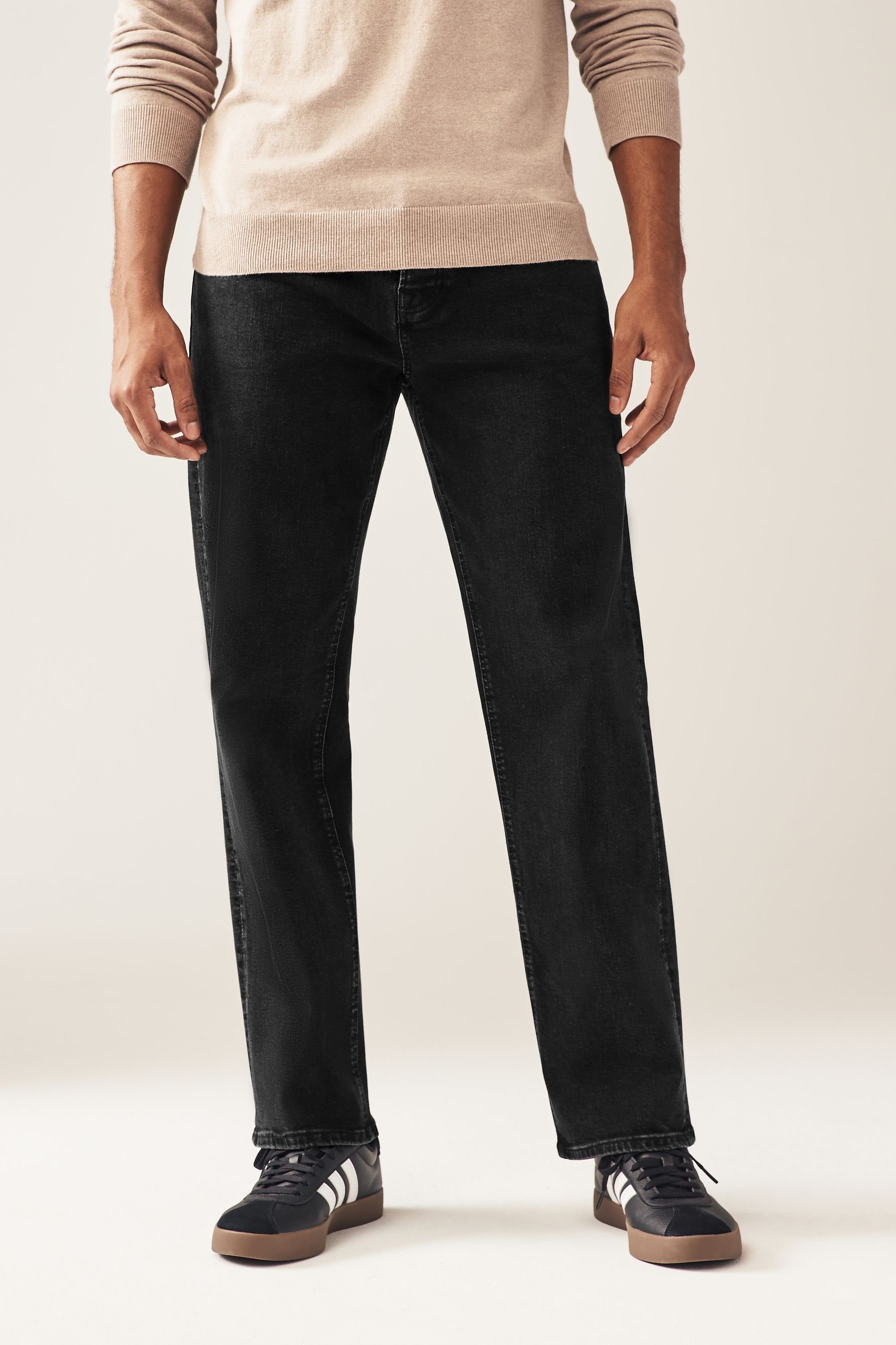 Relaxed Essential mit Next (1-tlg) Black Stretch Jeans Relax-fit-Jeans Fit