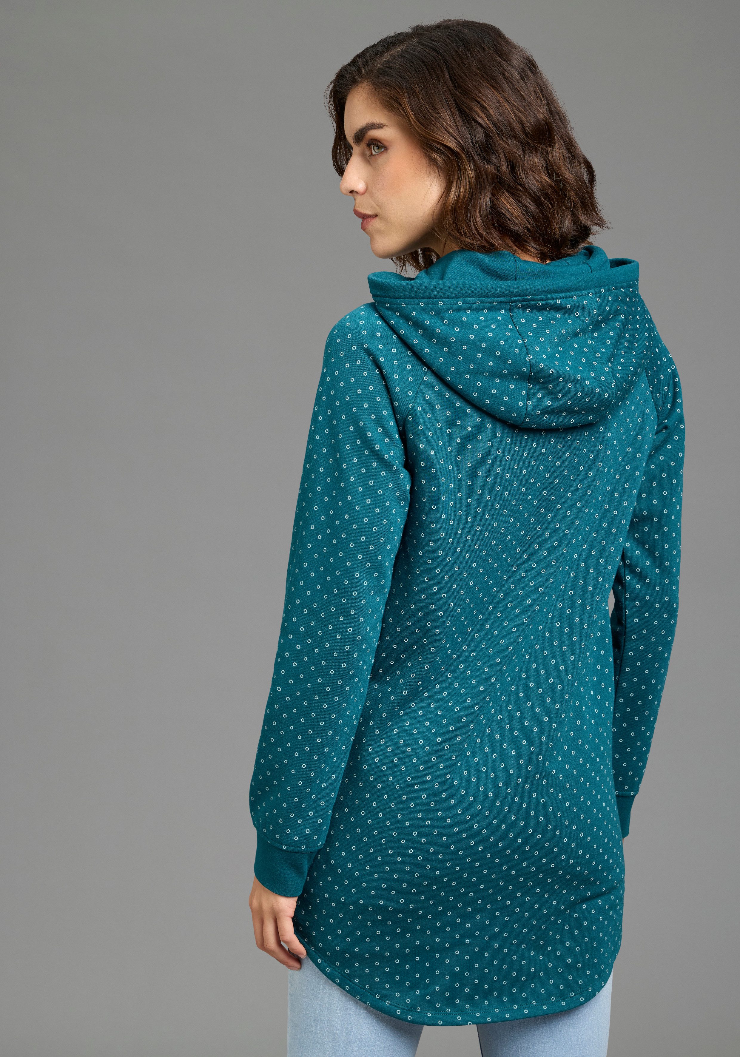KangaROOS Longsweatshirt mit Kapuze und Kordelzügen, figurumspielende Passform – Bild 2 von 5