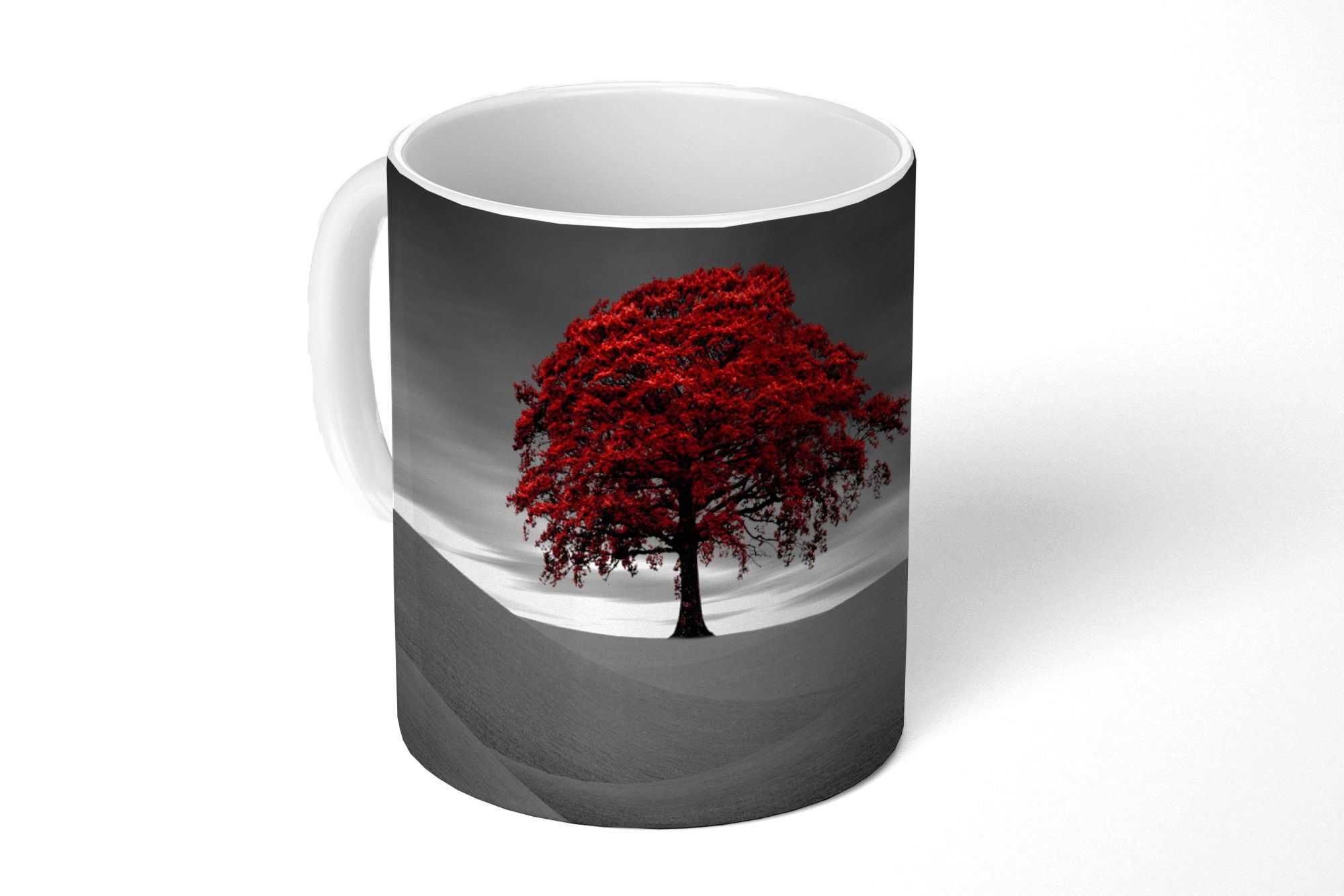 MuchoWow Tasse Schwarz-Weiß-Foto mit einem roten Baum, Keramik, Kaffeetassen, Teetasse, Becher, Teetasse, Geschenk