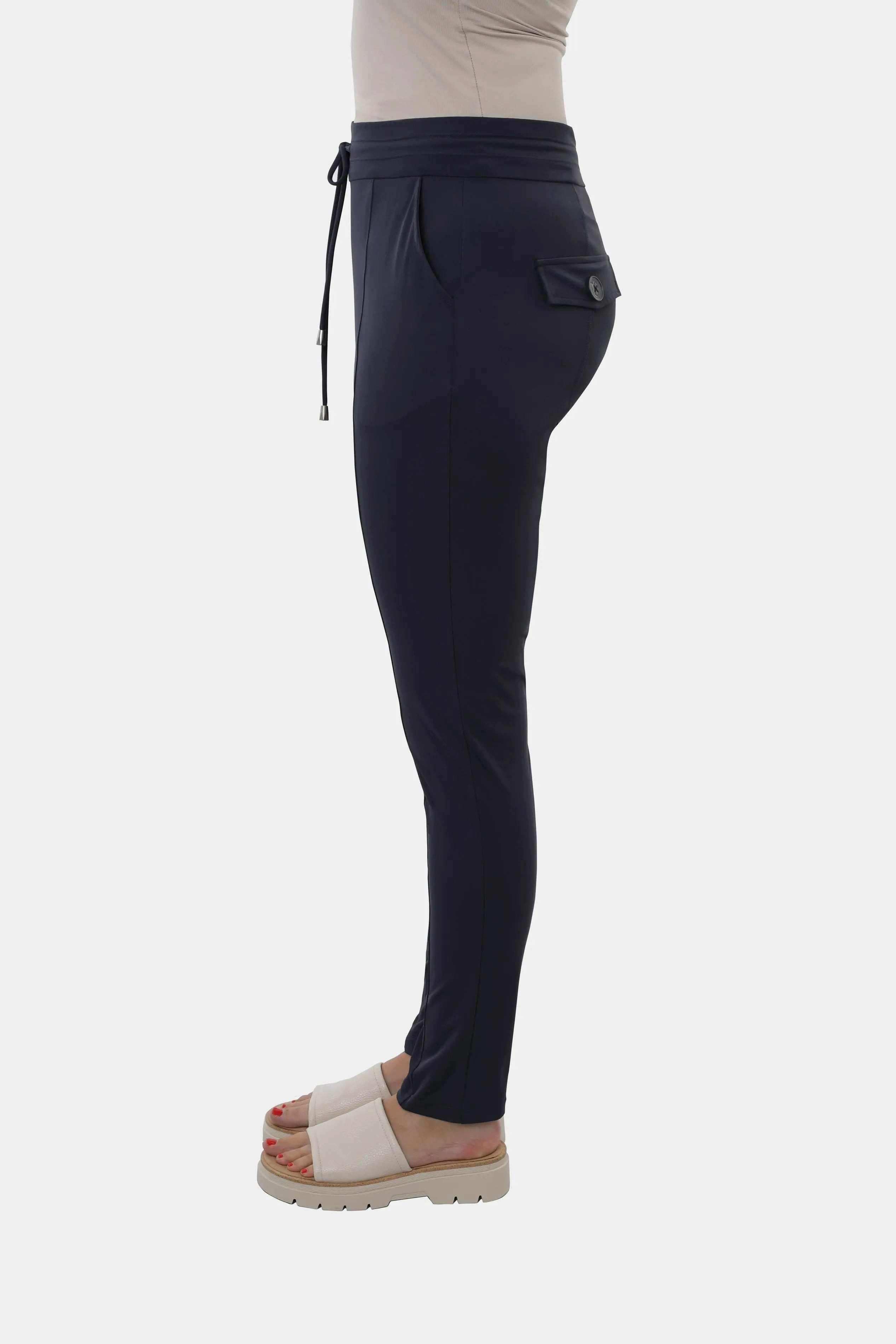 Travel 8 Hosenanzug Damen Fitted Travel Hose mit Kordel Navy – Knitterarm