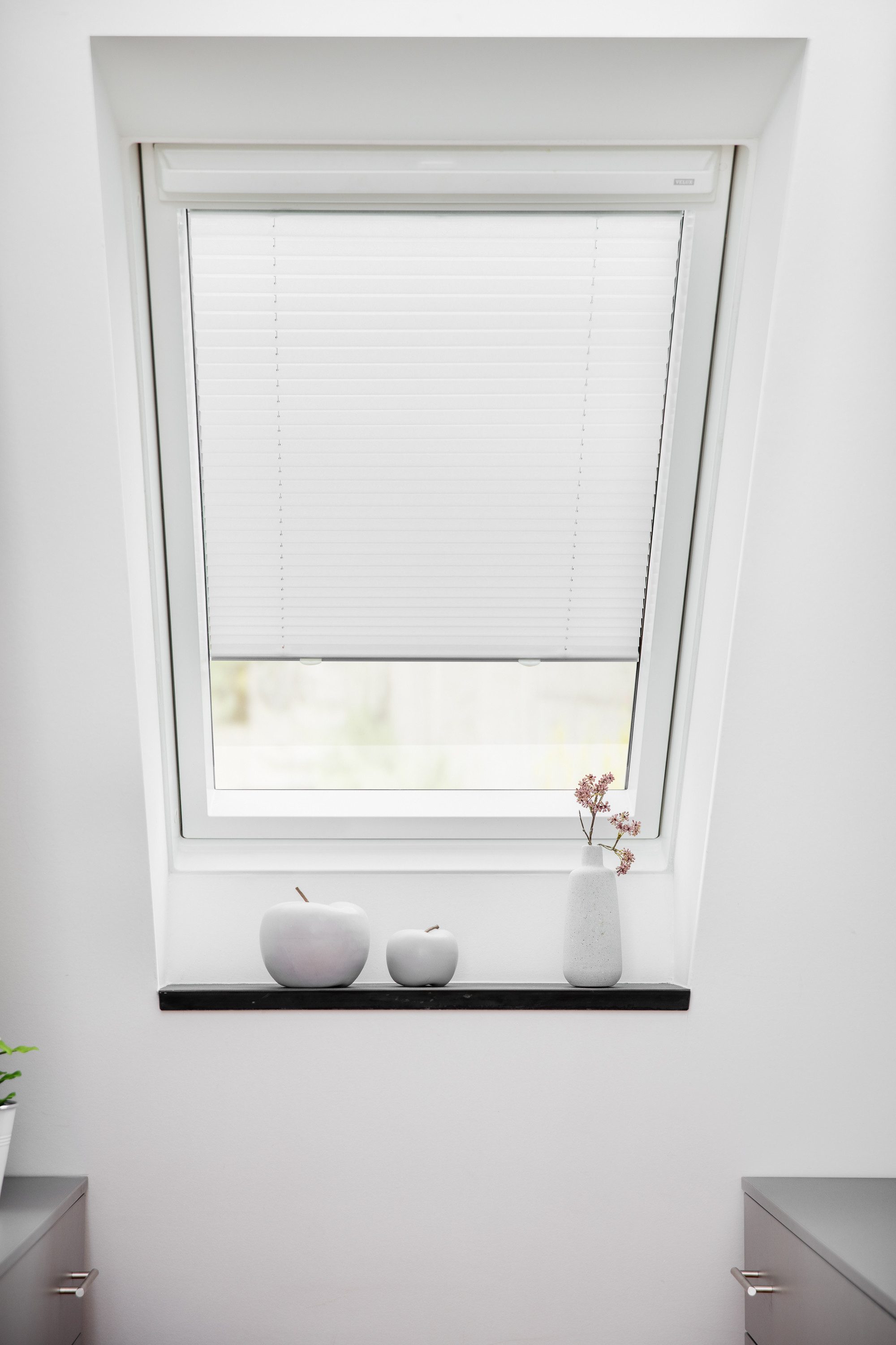 Roomy Dachfensterplissee Dachfenster Plissee Haftfix, ohne Bohren, blickdicht, ohne Bohren, Haftfix