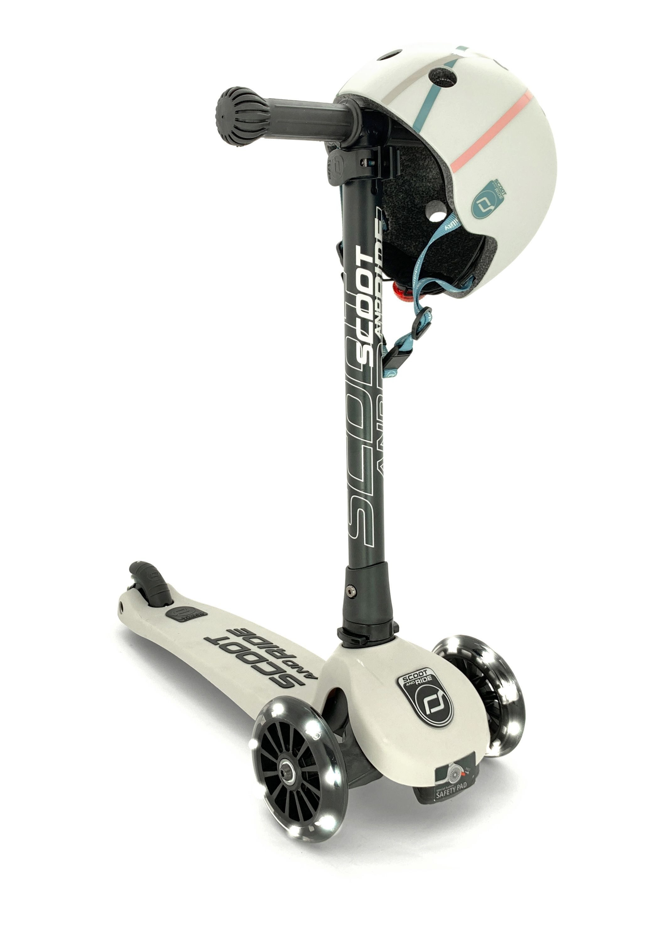 Scoot and Ride Dreiradscooter Highwaykick 3 LED Ash, LED Beleuchtung, Kinderroller, Scooter, Kickboard, faltbar, grau