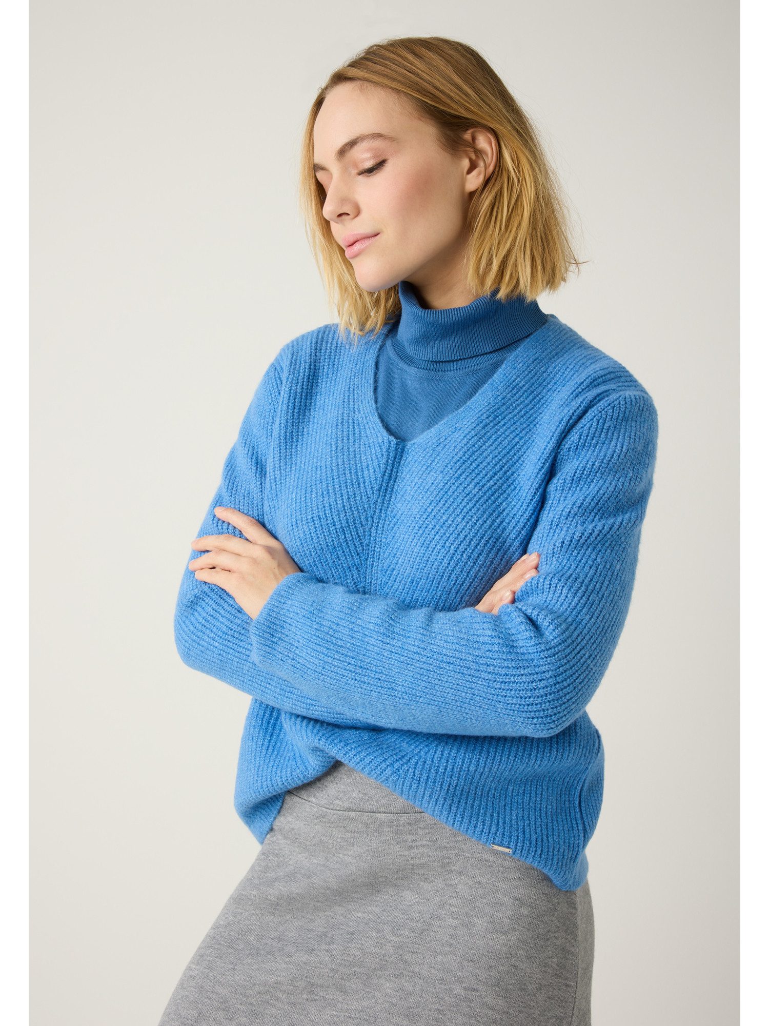 MORE&MORE Rundhalspullover Rippstrickpullover mit V-Ausschnitt