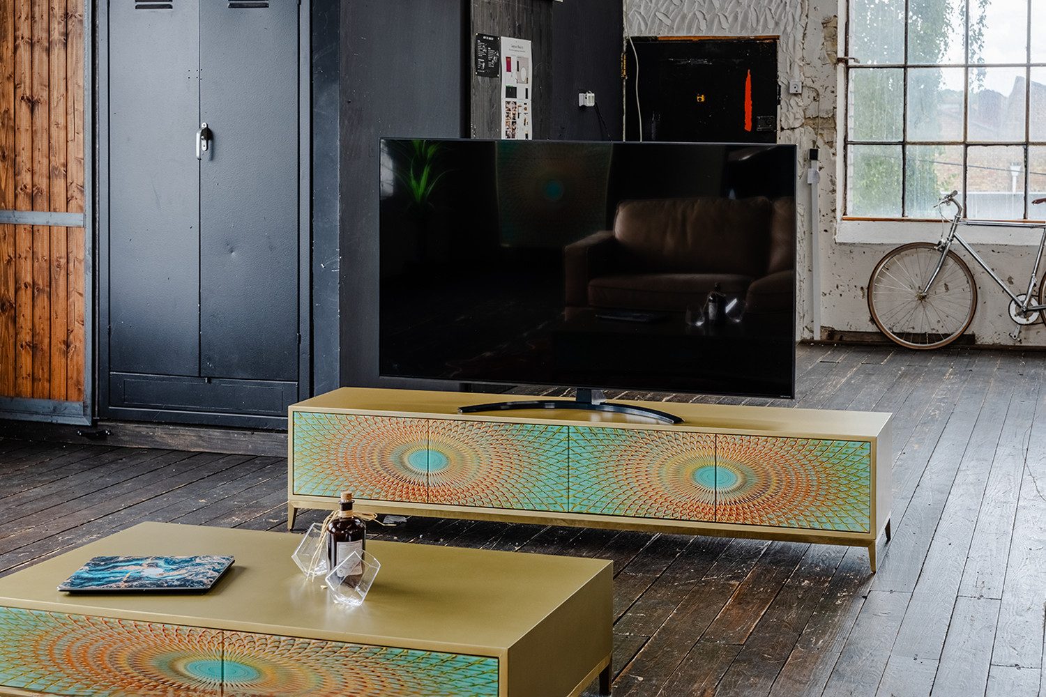 KAWOLA TV-Board, TV-Board 4 Türen Glas grün/gold 200/42/40 cm (B/H/T)