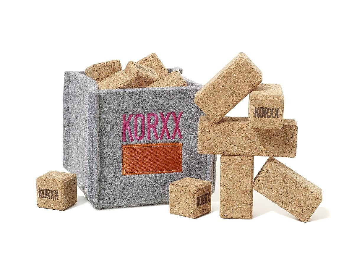 KORXX Die kleinen Bauklötze, 17 mini Bausteine aus Kork Spielbausteine, (17 Bausteine aus Kork in der Mini Filzbox, Brickle inkl. Filzbox und Beutel), Spielbauklotz zum kreativen Lernen & Verbessern der Motorik