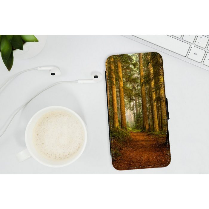 MuchoWow Handyhülle Wald - Natur - Bäume - Landschaft - Laub Handyhülle Telefonhülle Apple iPhone Xs Max GU11158