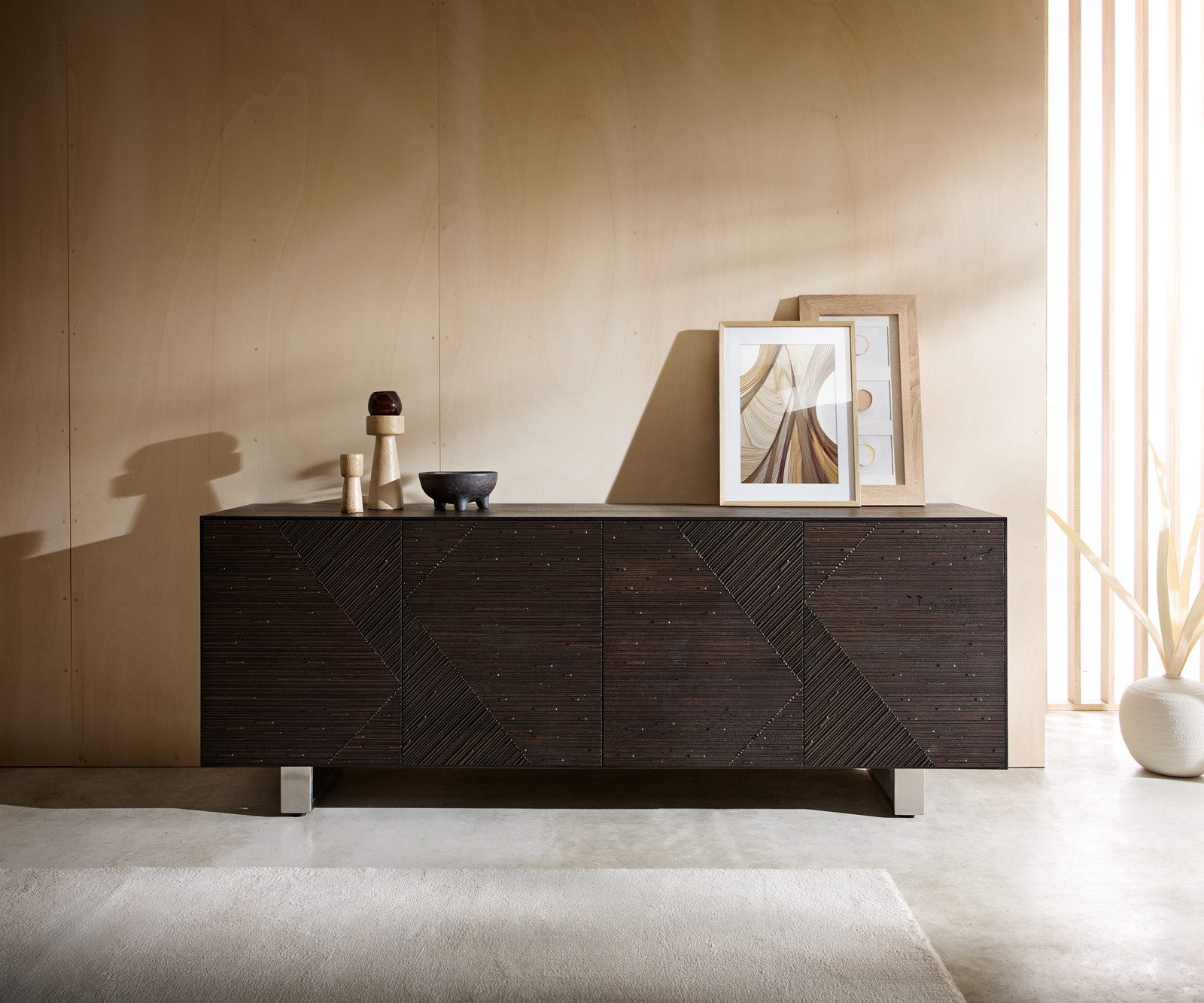 DELIFE Sideboard Tereos, Esche Dunkelbraun 3D Effekt 200 cm 4 Türen Kufe Edelstahl gebürstet Si