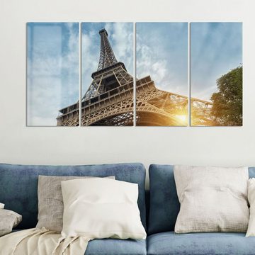 DEQORI Glasbild 'Am Fuße des Eiffelturms', 'Am Fuße des Eiffelturms', Glas Wandbild Bild schwebend modern
