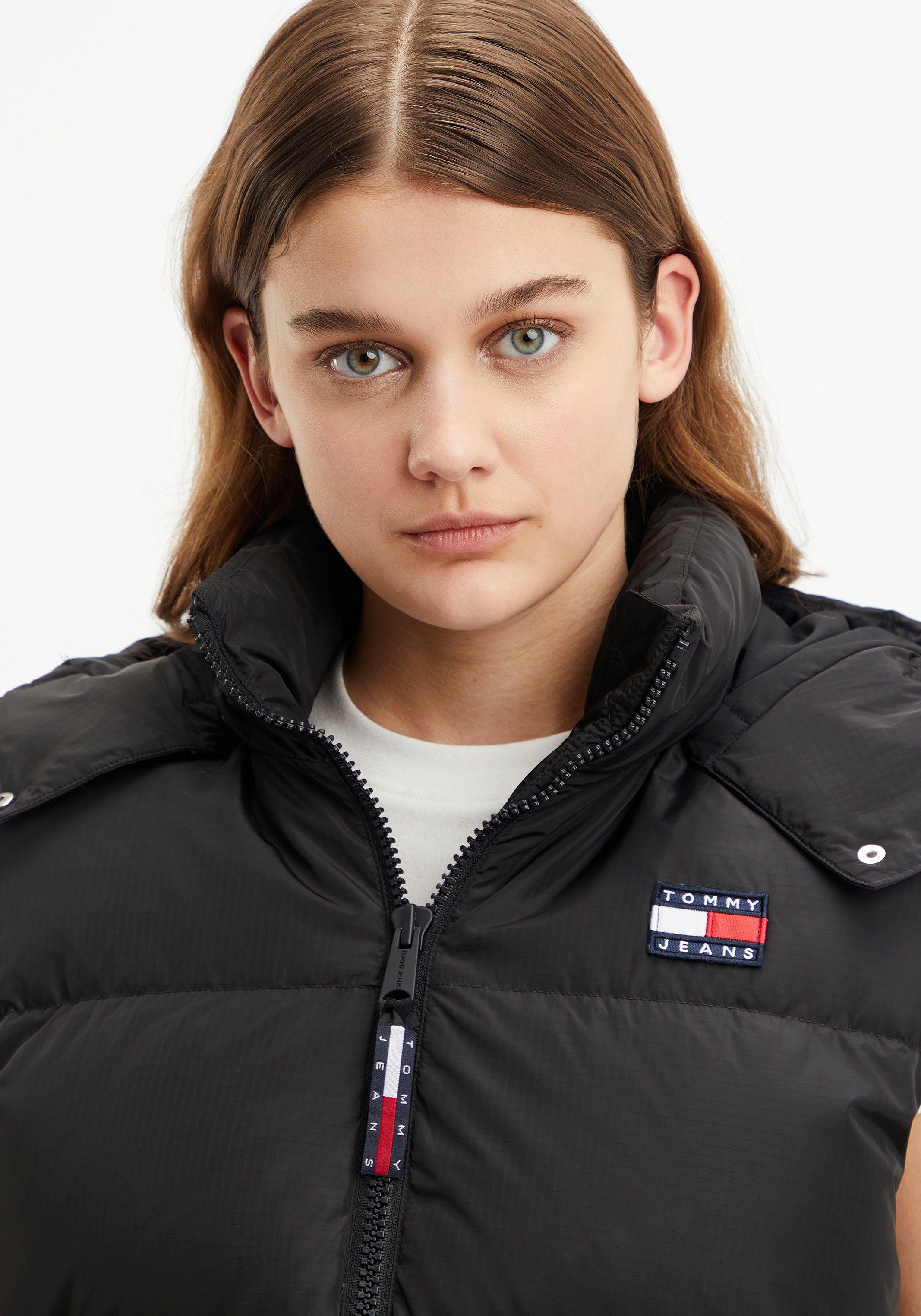 mit Tommy ALASKA Steppweste schwarz PUFFER am TJW Kragen VEST Aufhänger Jeans