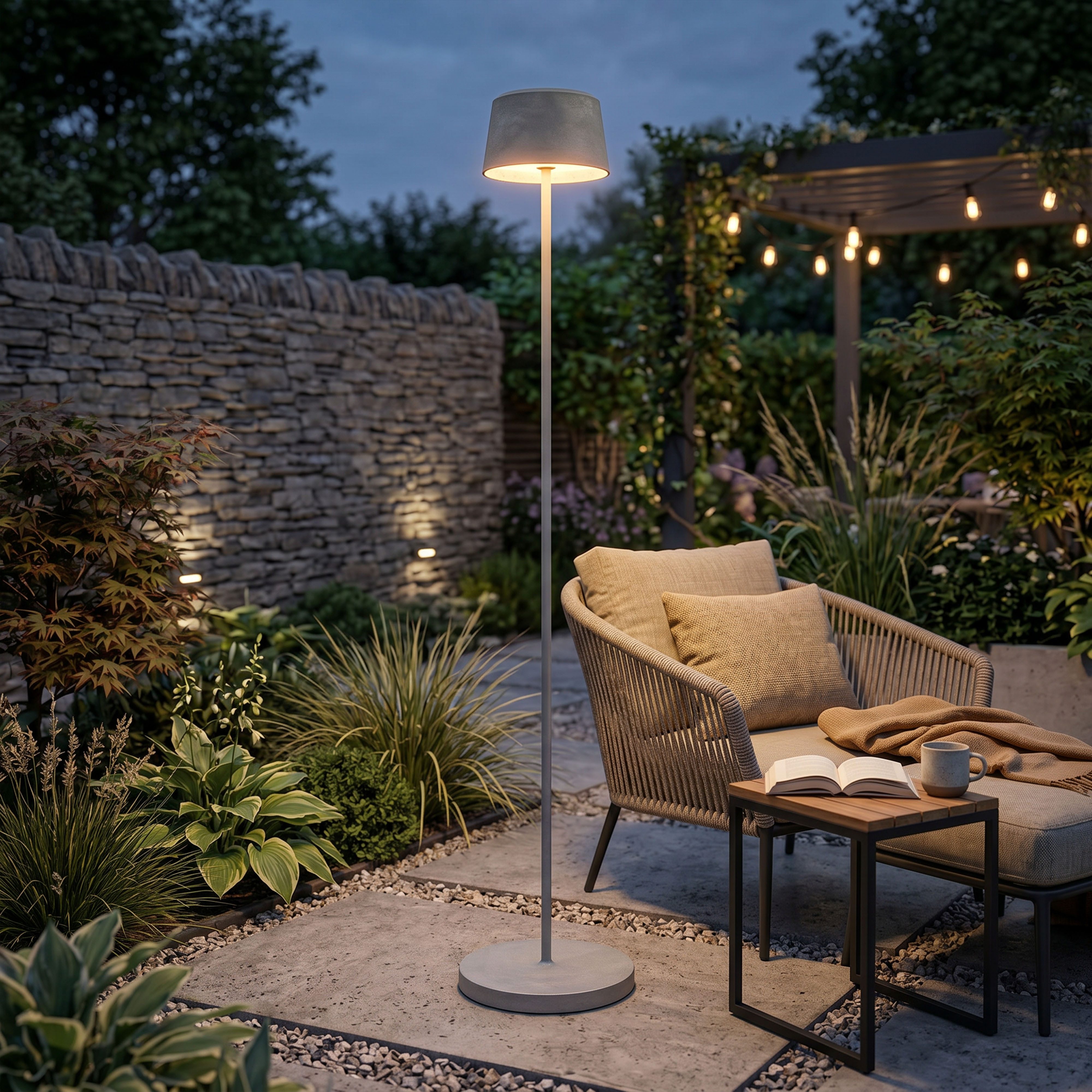 Northpoint LED Gartenleuchte Solar Stehleuchte dimmbar mit Sensor für Garten