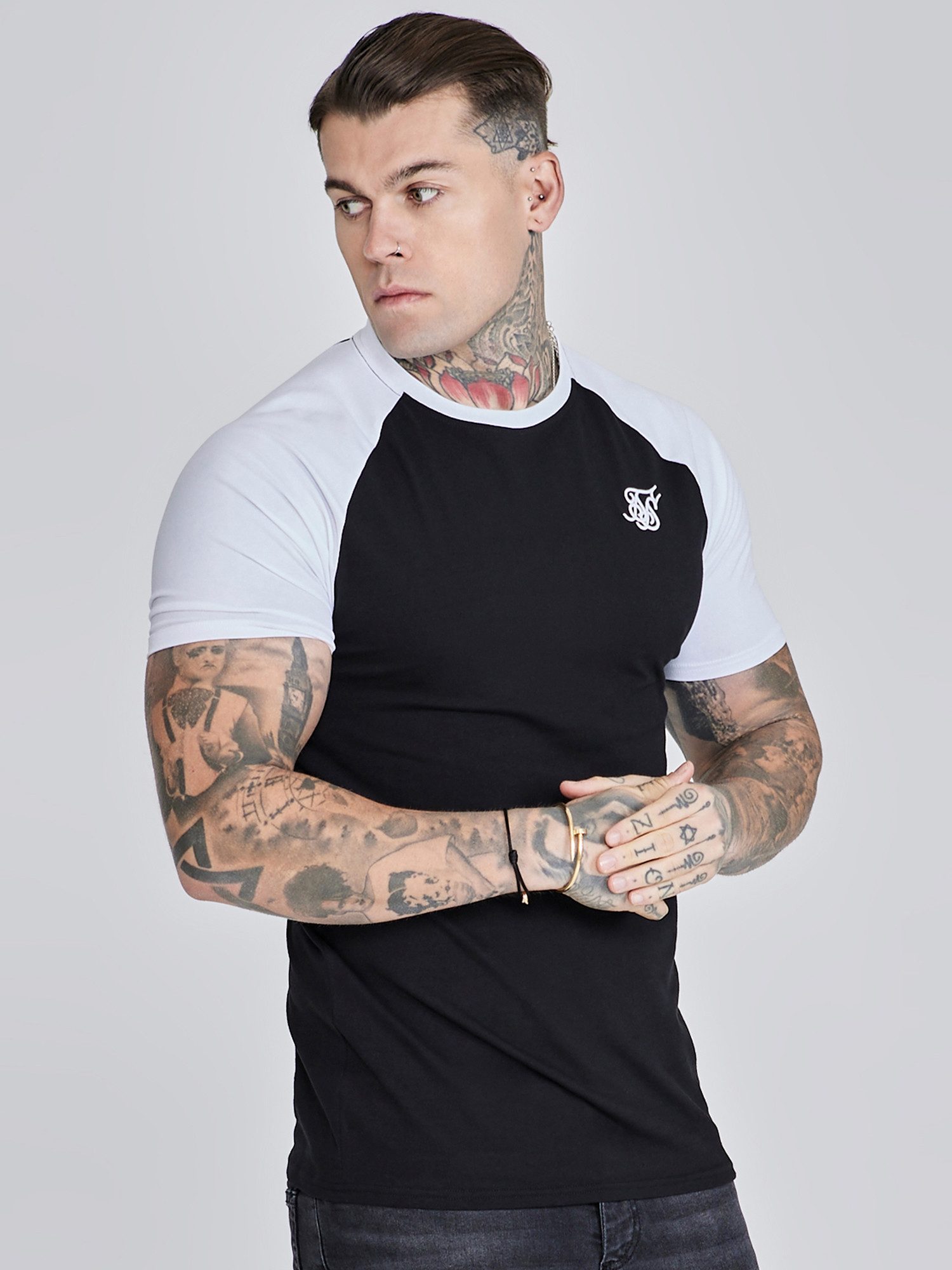Siksilk T-Shirt SikSilk Herren Schwarz-Weiß Raglan T-Shirt günstig online kaufen