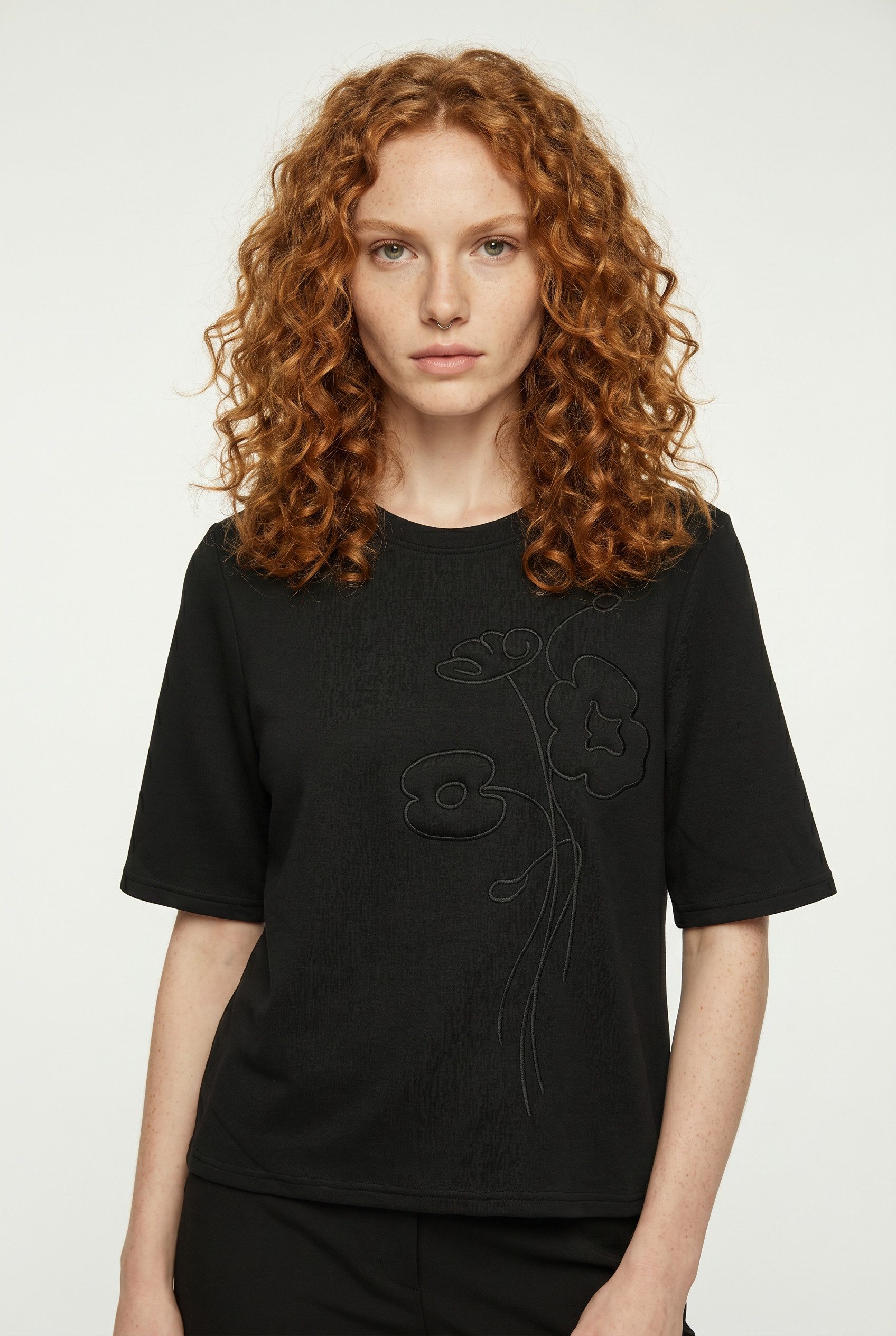 Vero Moda Kurzarmshirt VMHALI SS EMBROIDERY TOP JRS Viskosemischung