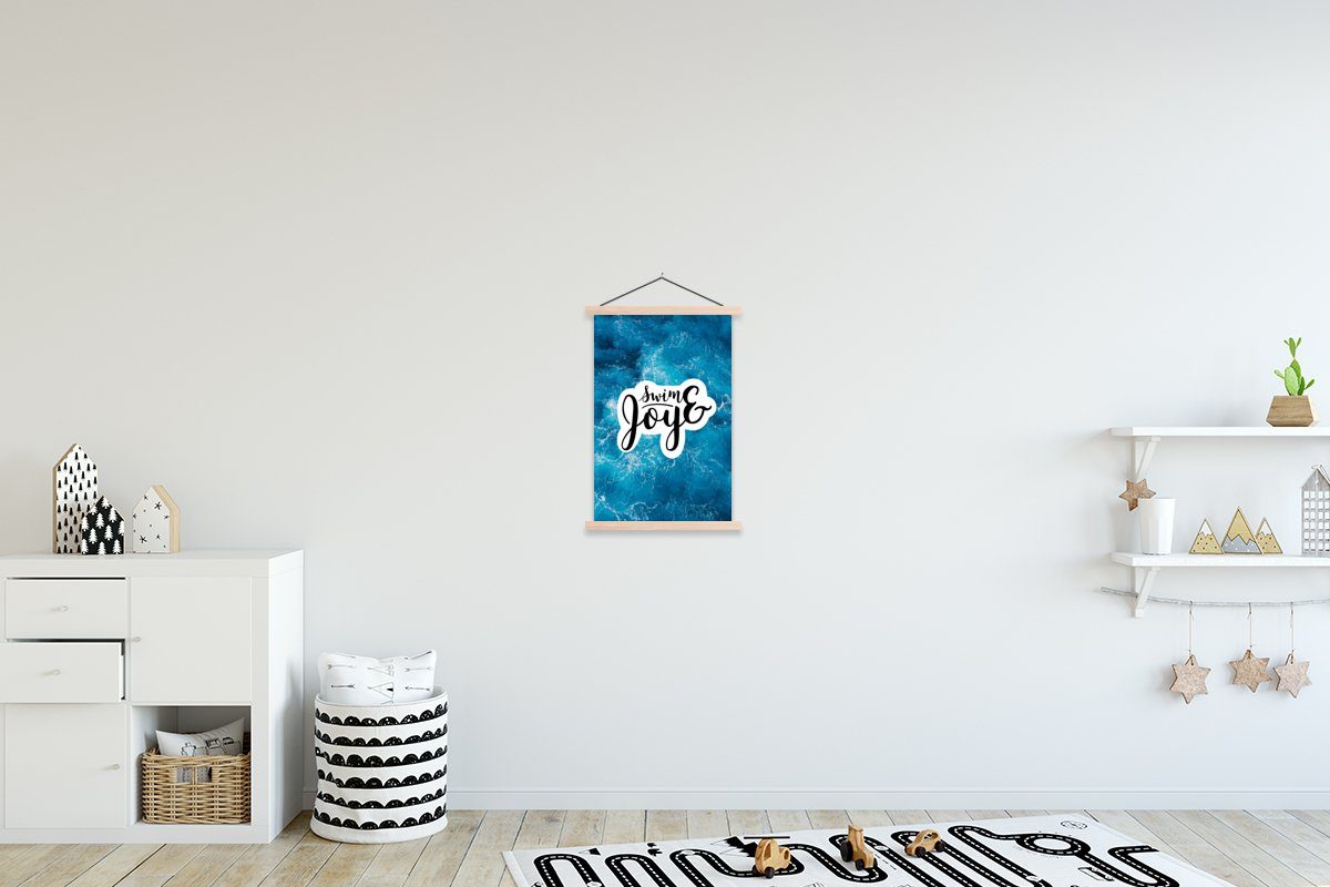 MuchoWow Poster Meer - Blau - Zitate - Sommer, (1 St), Posterleiste, Textilposter für Wohnzimmer, Bilderleiste, Magnetisch