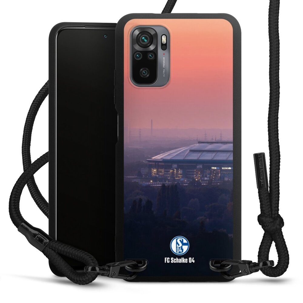 DeinDesign Handyhülle Stadion FC Schalke 04 Offizielles Lizenzprodukt Schalke 04 Stadion, Xiaomi Redmi Note 10 4G Premium Handykette Hülle mit Band