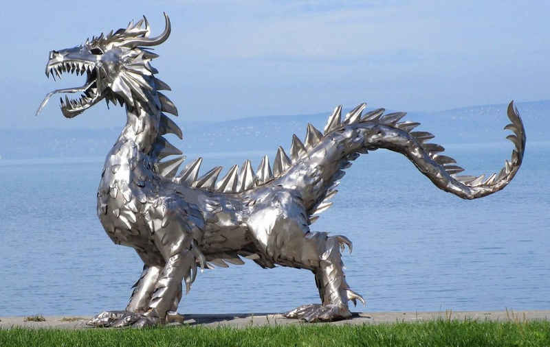 Casa Padrino Skulptur Luxus Gartendeko Skulptur Drache Silber 290 x 75 x H. 177 cm - Riesige Edelstahl Deko Figur - Gartenfigur - Hotel Garten Deko