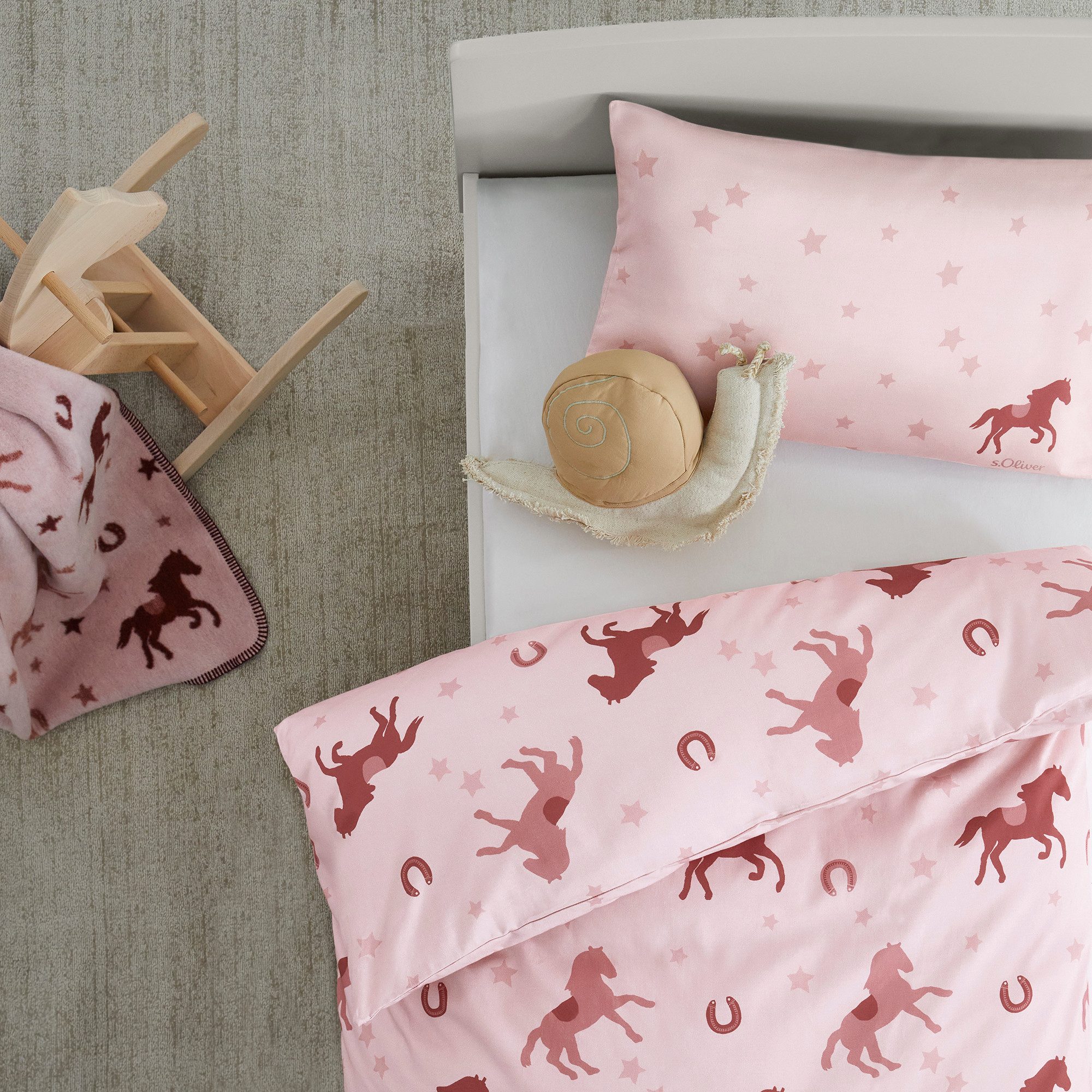 s.Oliver Kinderbettwäsche Satinbettwäsche s.Oliver Junior Pferde, Mako-Satin, 2 teilig, mit Pferden und Sternen – Bild 4 von 5