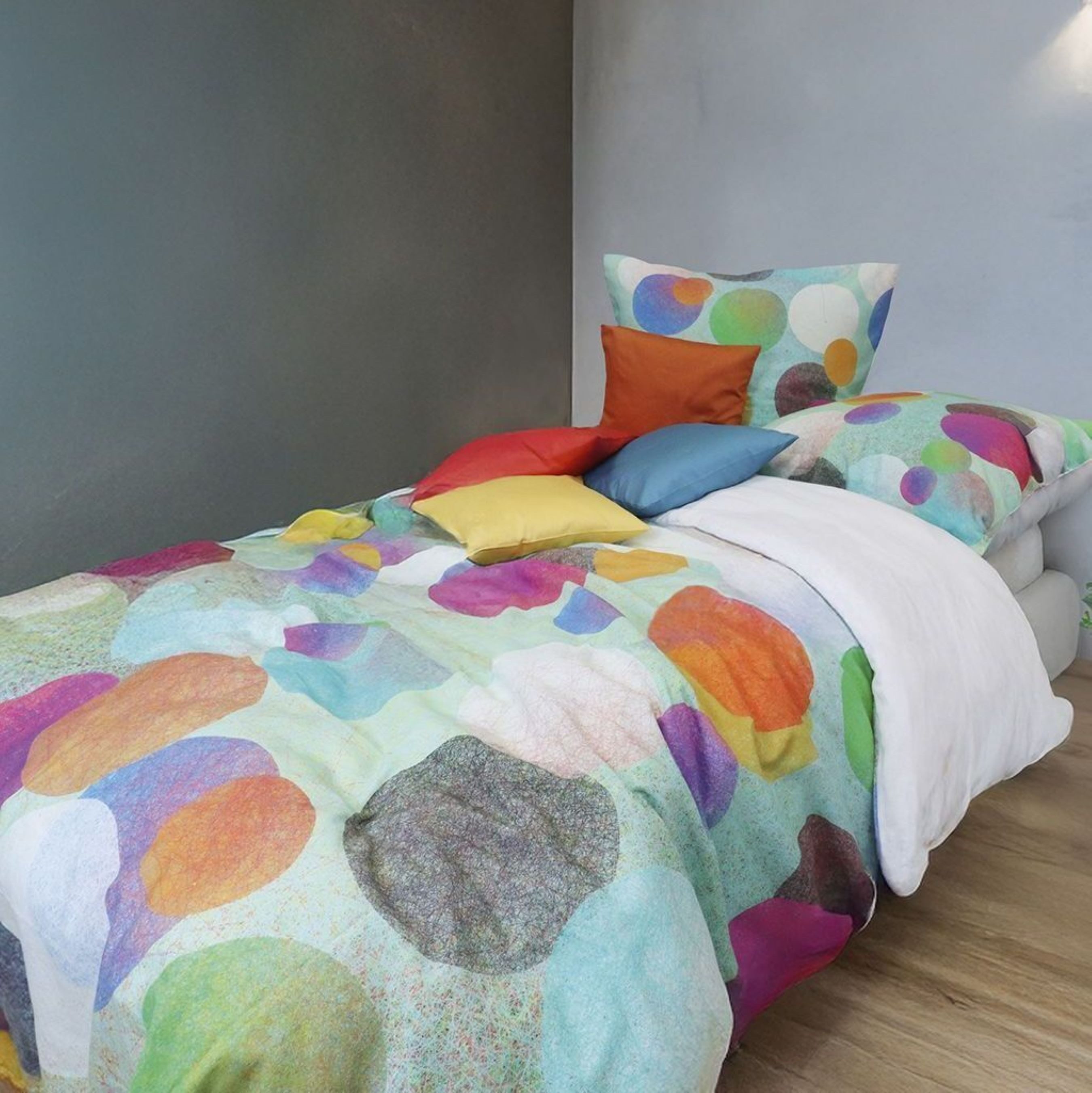 fleuresse Bettwäsche Fleuresse Halbleinen Bettwäsche 200x220 Punkte Kreise bunt Wende 34450, Halbleinen, 3 teilig, sommerlich - leicht - luftig