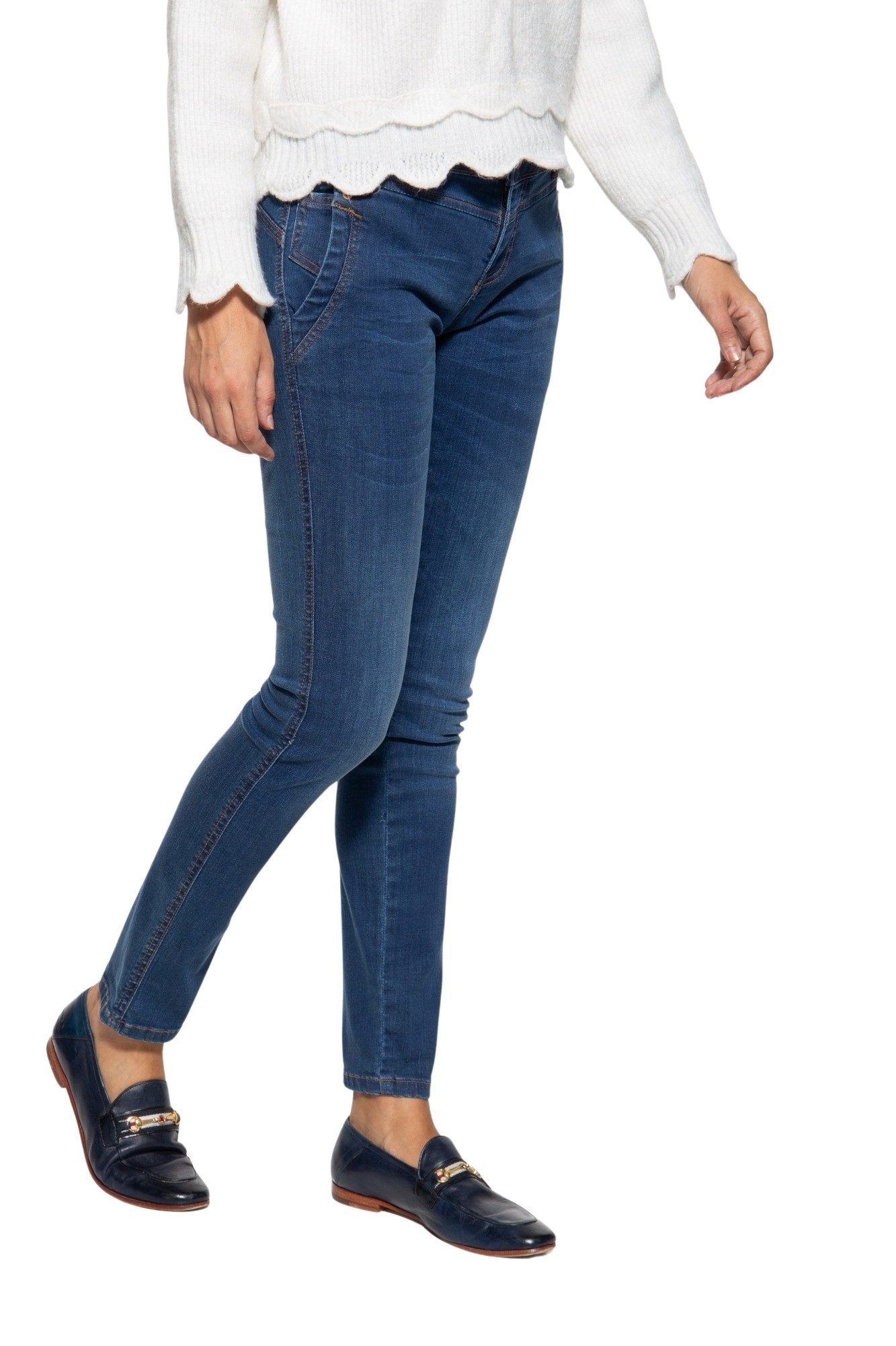 ATT Jeans Slim-fit-Jeans Zoe (1-tlg) mit legeren Waschungen