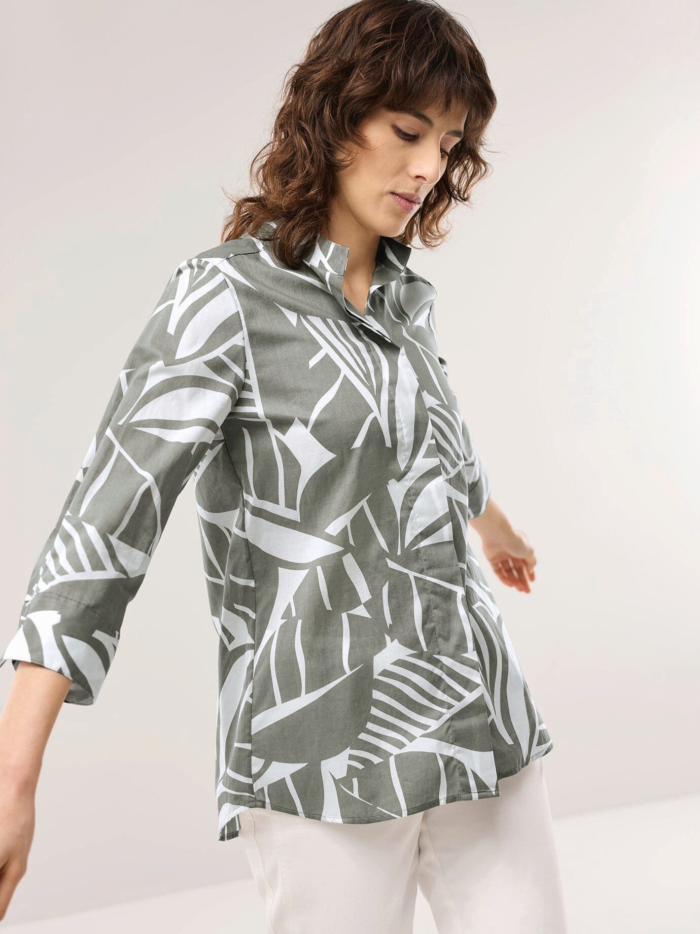 Walbusch Tunika Damen Bluse mit Stehkragen Tunikaform Kurzarm 100% Baumwoll-Voile, atmungsaktiv, pflegeleicht, verdeckte Leiste