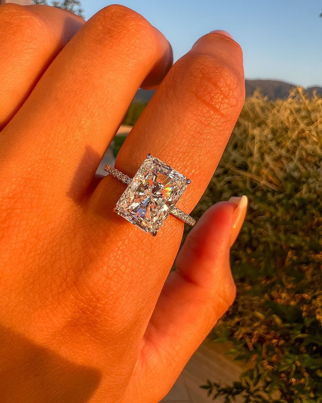 Lisandra Scott Silberring Luxuriöser Baguette 925 Sterling Silber Ring mit Steinen Profischliff, Luxus in Perfektion – Funkelnd. Edel & Unvergesslich