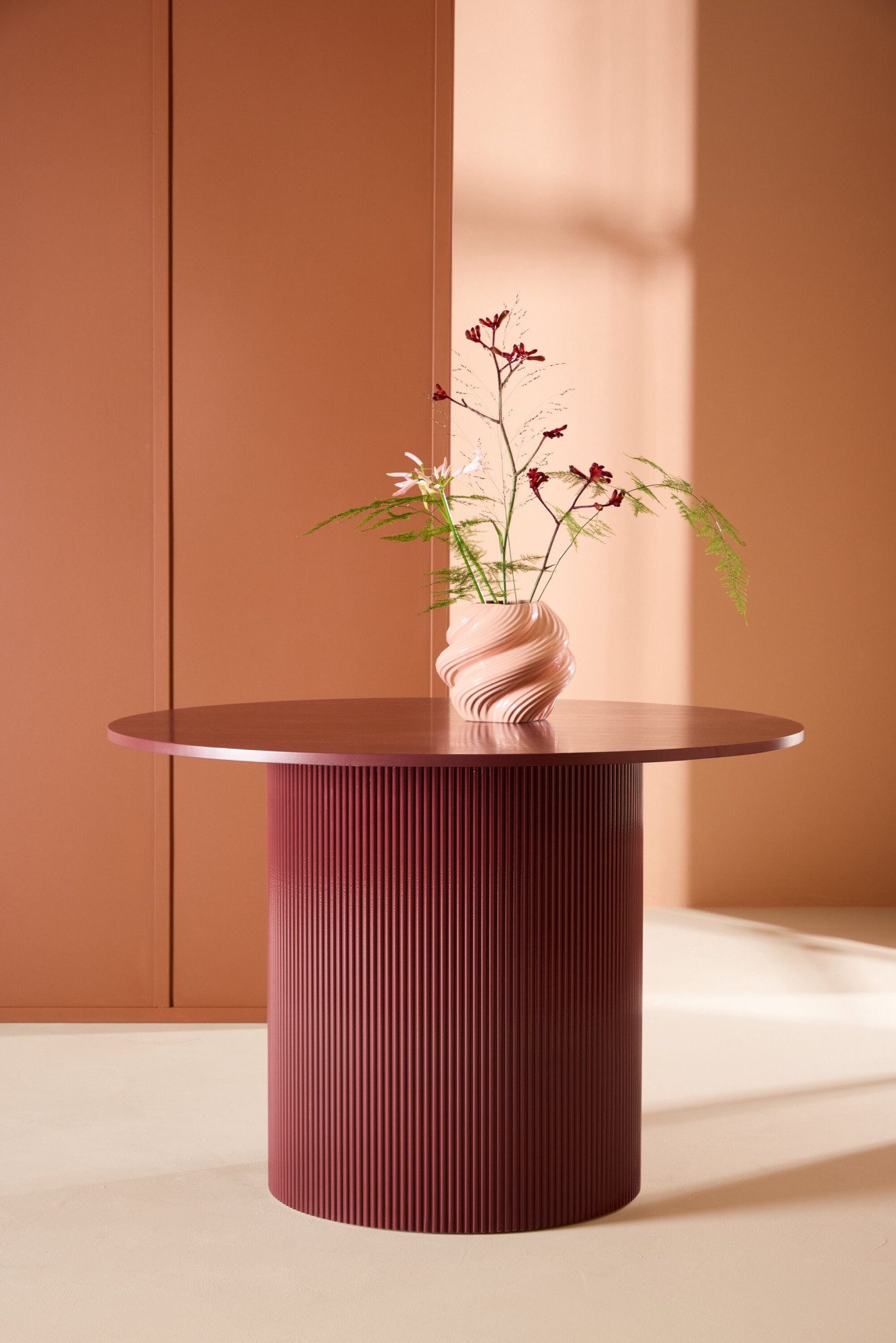Venture Home Esstisch Lenox, runder Esstisch in tiefem Bordeauxrot, kraftvoll, Ø 110 cm, Esszimmertisch, MDF, einheitlich bordeaux, rund, modern, elegant