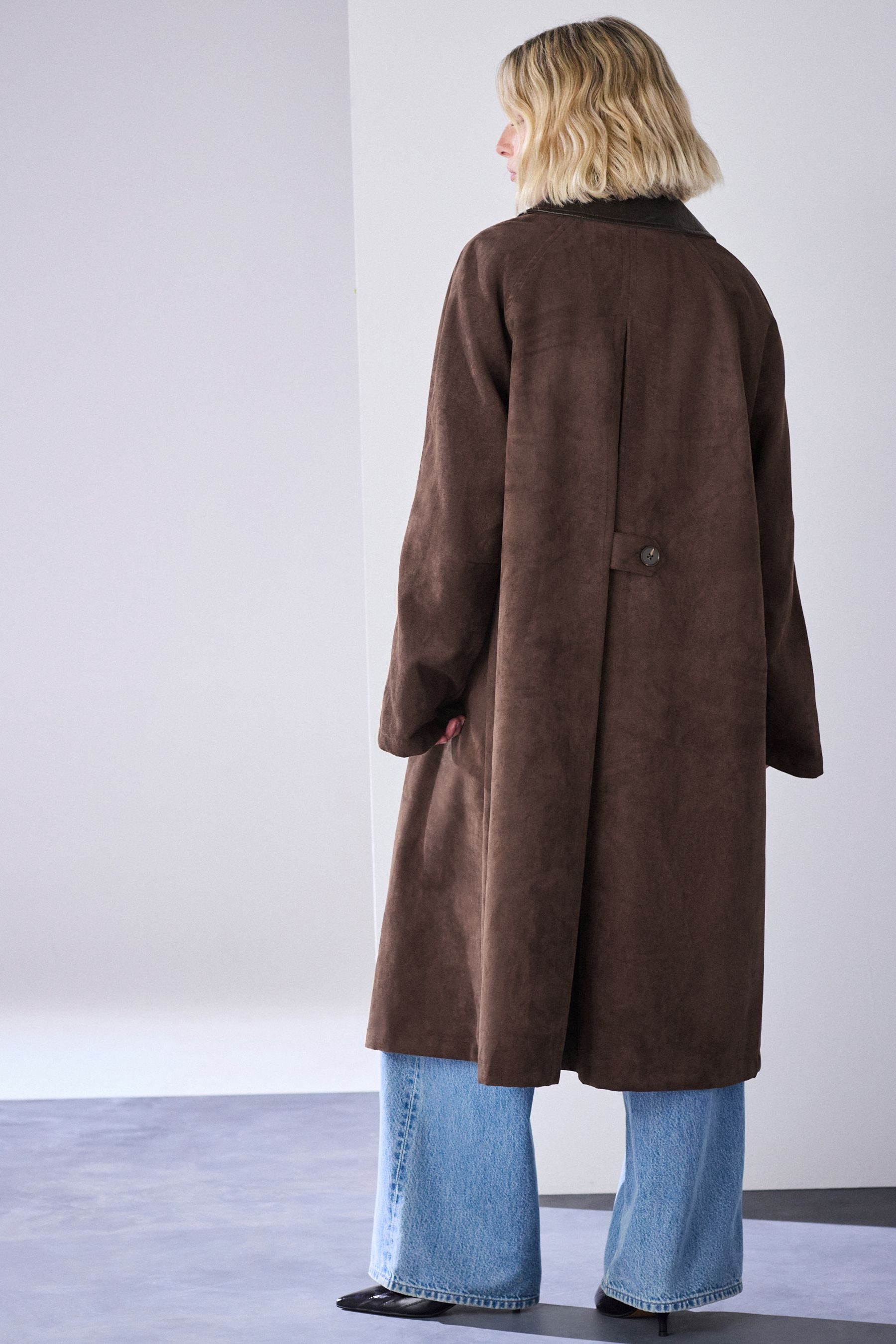 Next Ledermantel Trenchcoat aus imitiertem Veloursleder (1-tlg) – Bild 2 von 5