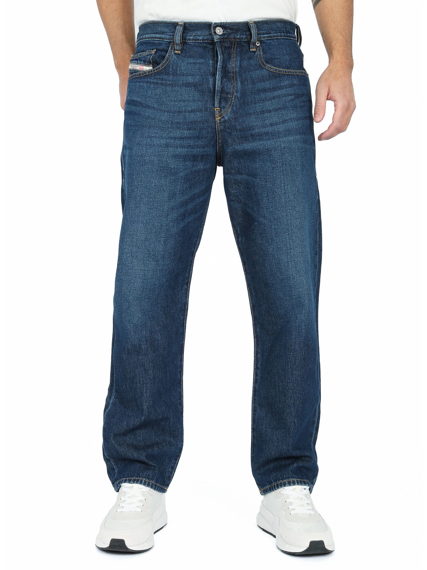 Diesel Straight-Jeans bequeme, gerade Beinform - 2020 D-Viker 09C03