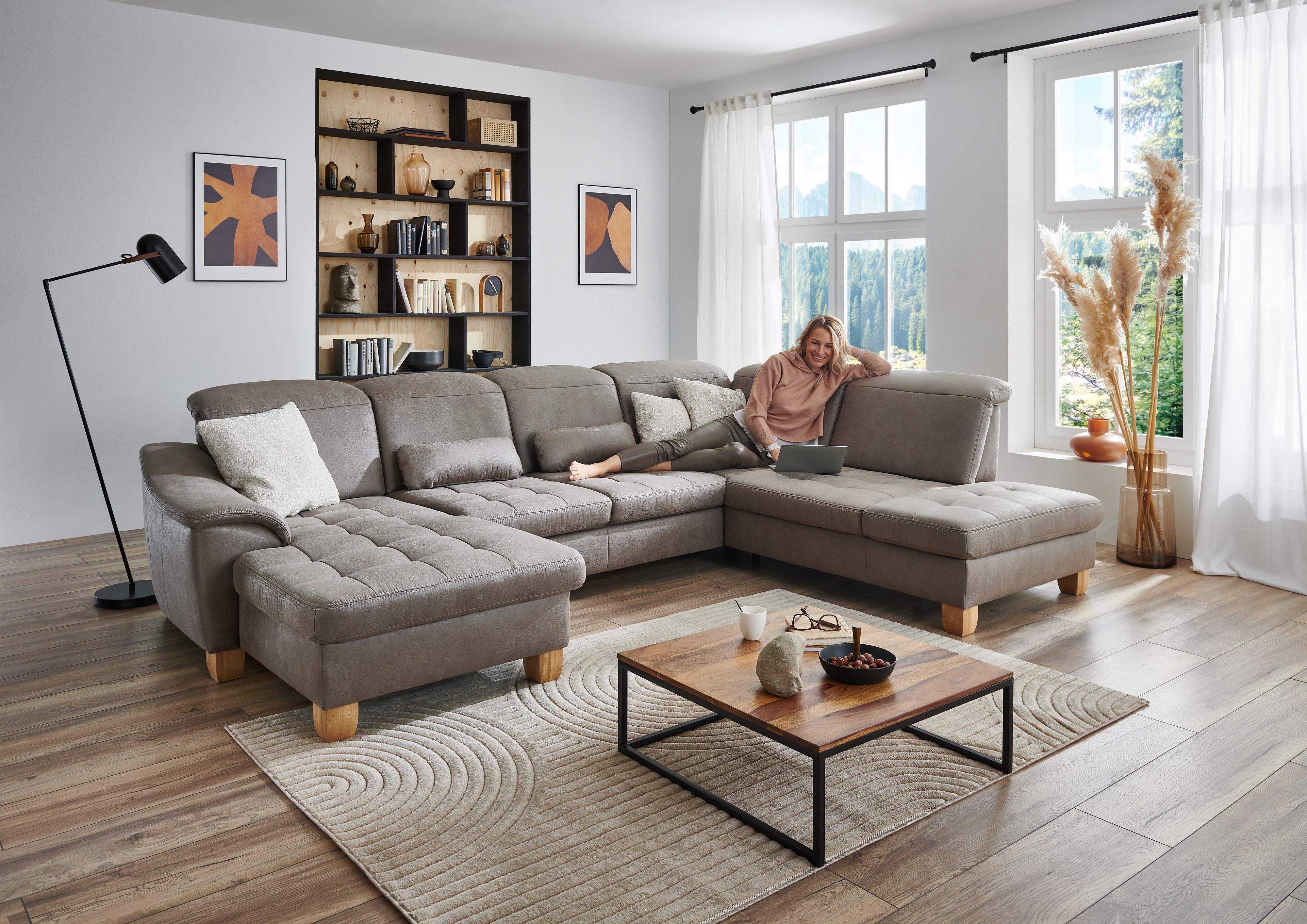 Die PlanBar Wohnlandschaft PP-LA23145 U-Form, inkl. Kopfpolsterverstellung, Federkernpolsterung