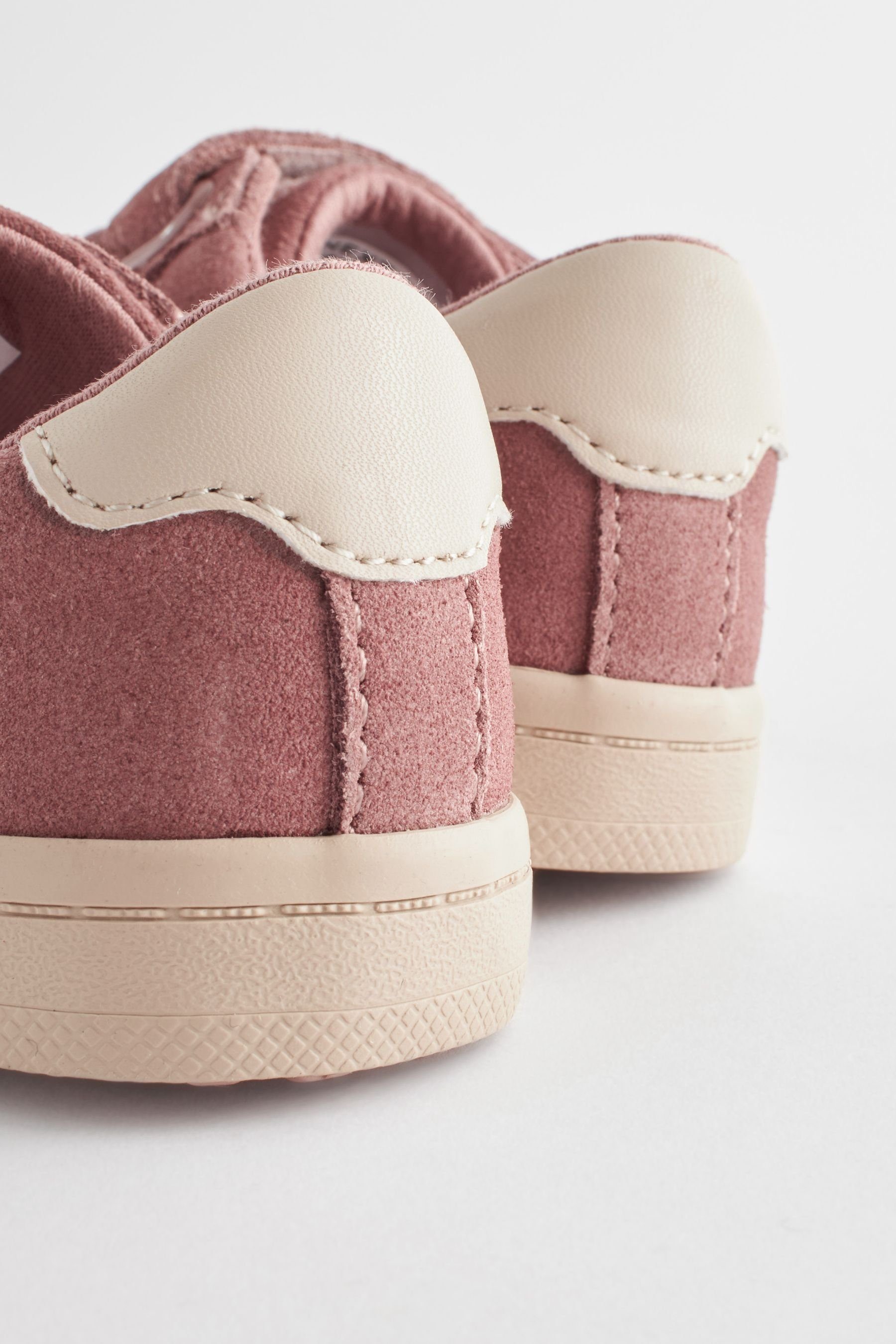 Leather (1-tlg) Pink Sneaker Next Fig Sportschuhe