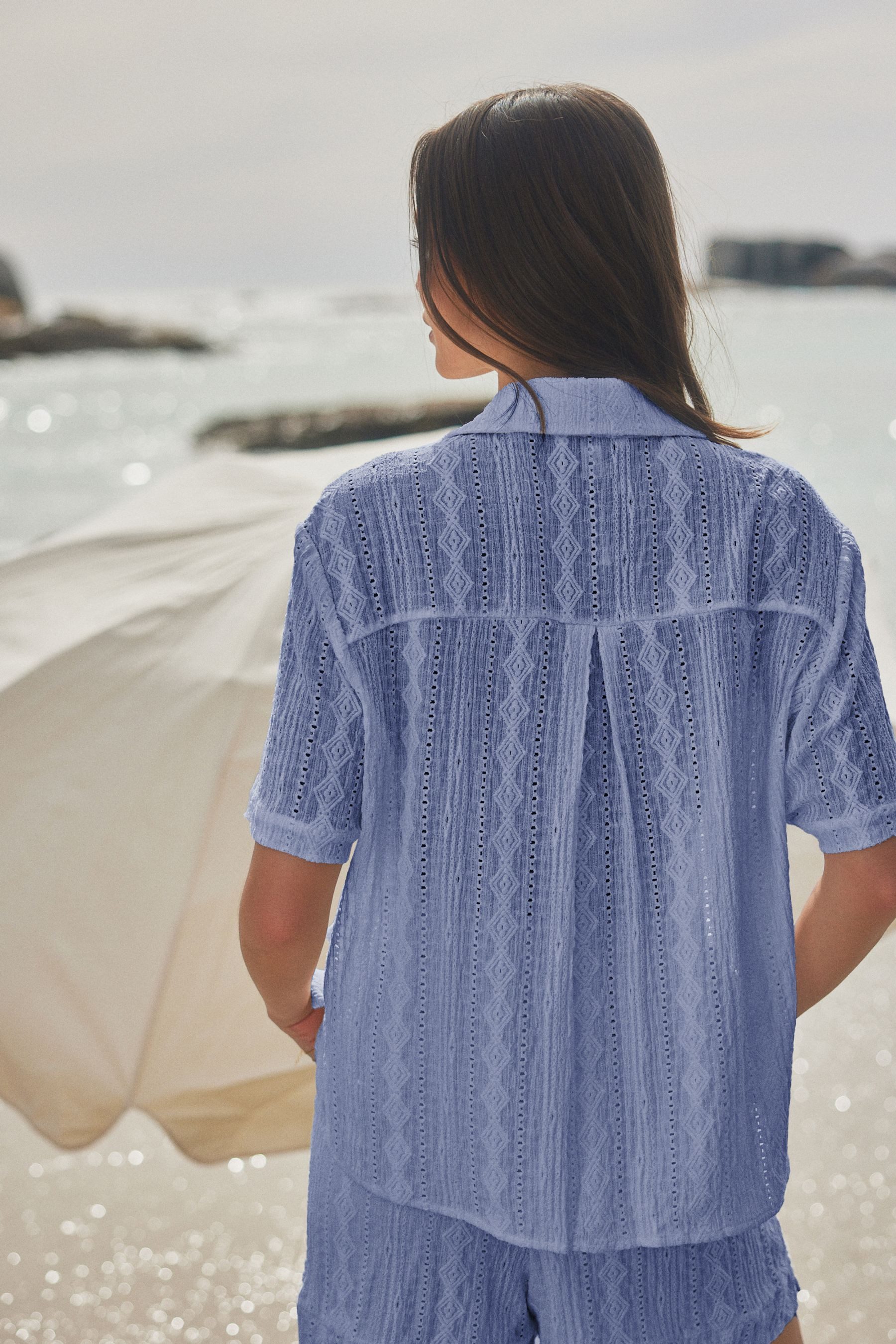 Next Kurzarmhemd Kurzärmelige Urlaubsbluse mit Lochstickerei günstig online kaufen