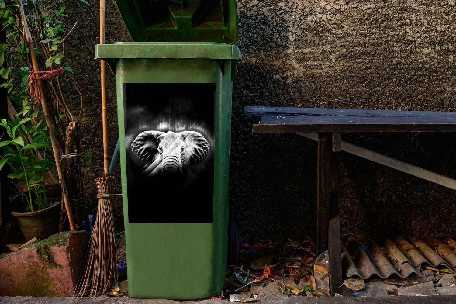 Elefant auf Mülleimer-aufkleber, Sticker, Wandsticker mit MuchoWow Container, großen - weiß Ohren St), Mülltonne, (1 abstraktem Hintergrund Abfalbehälter schwarz und