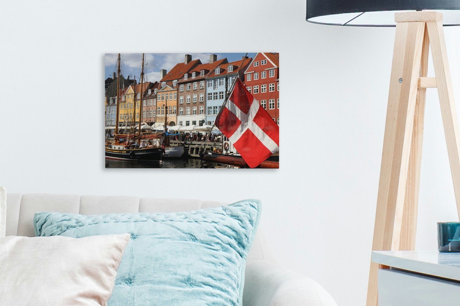 OneMillionCanvasses® Leinwandbild Die Flagge Straßen (1 Aufhängefertig, Kopenhagen, St), cm Leinwandbilder, Wanddeko, 30x20 auf von dänische den Wandbild