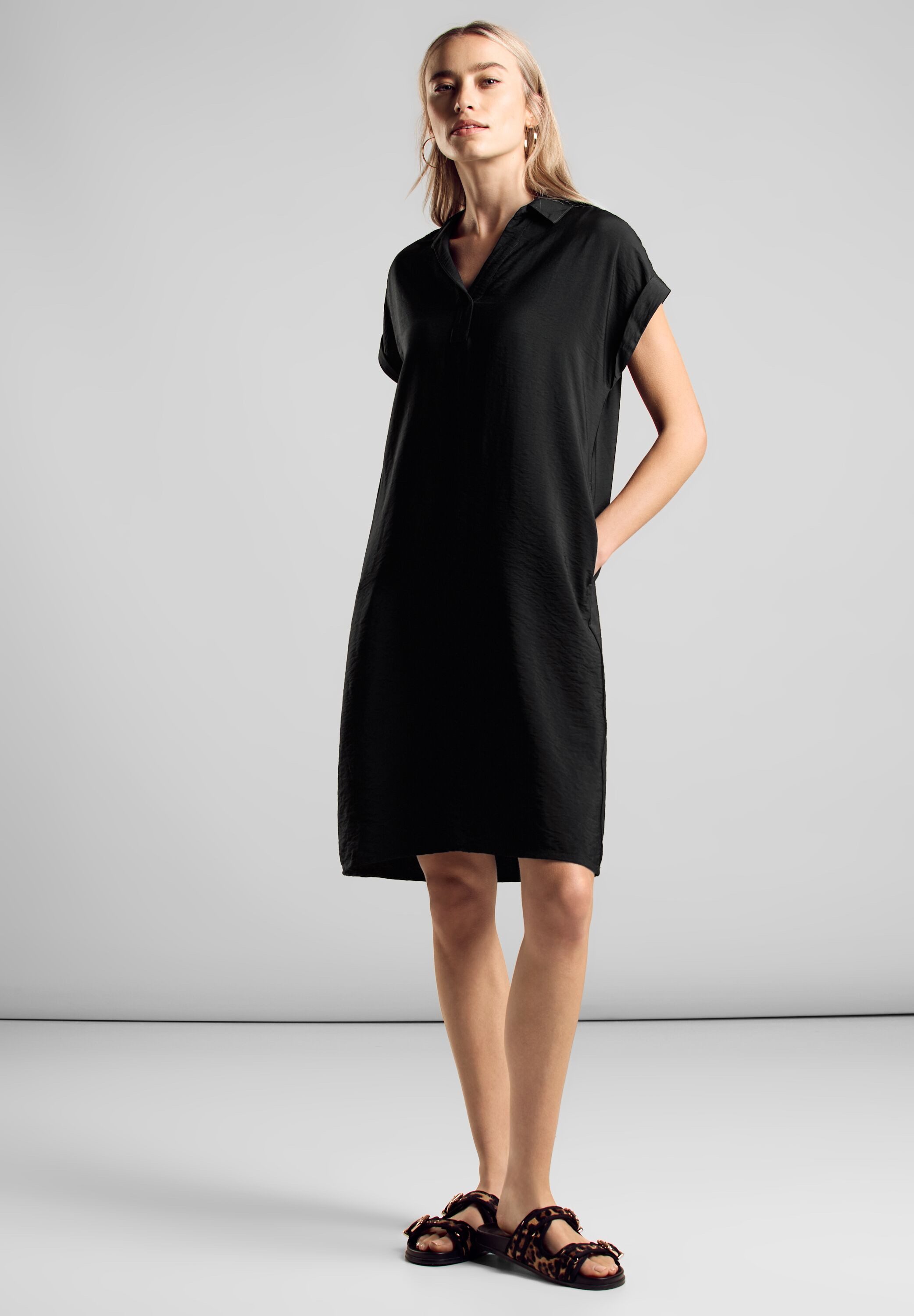 Blusenkleid