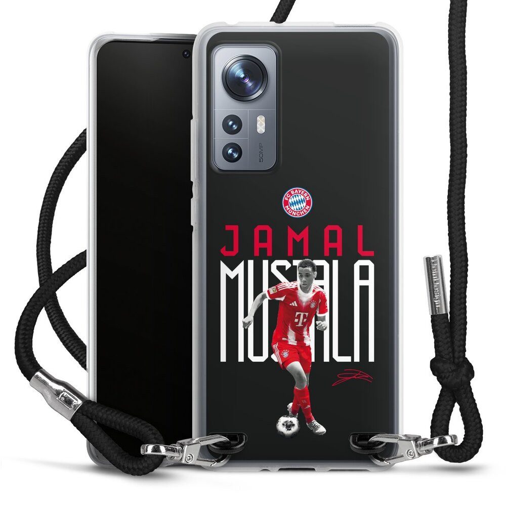 DeinDesign Handyhülle FC Bayern München Jamal Musiala Offizielles Lizenzprodukt, Xiaomi 12 5G Handykette Hülle mit Band Case zum Umhängen